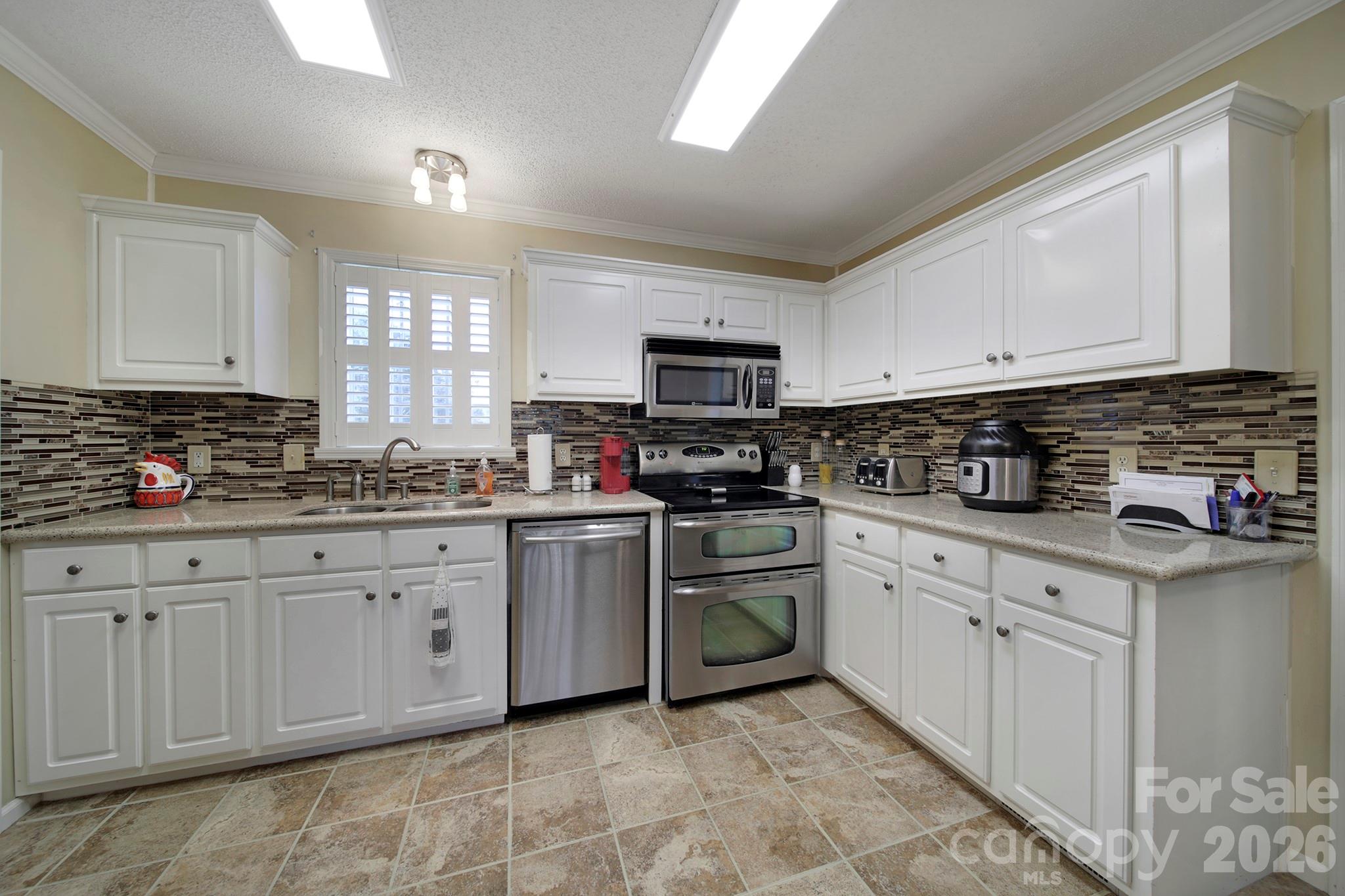 1915 Beach Lane Property Photo 23