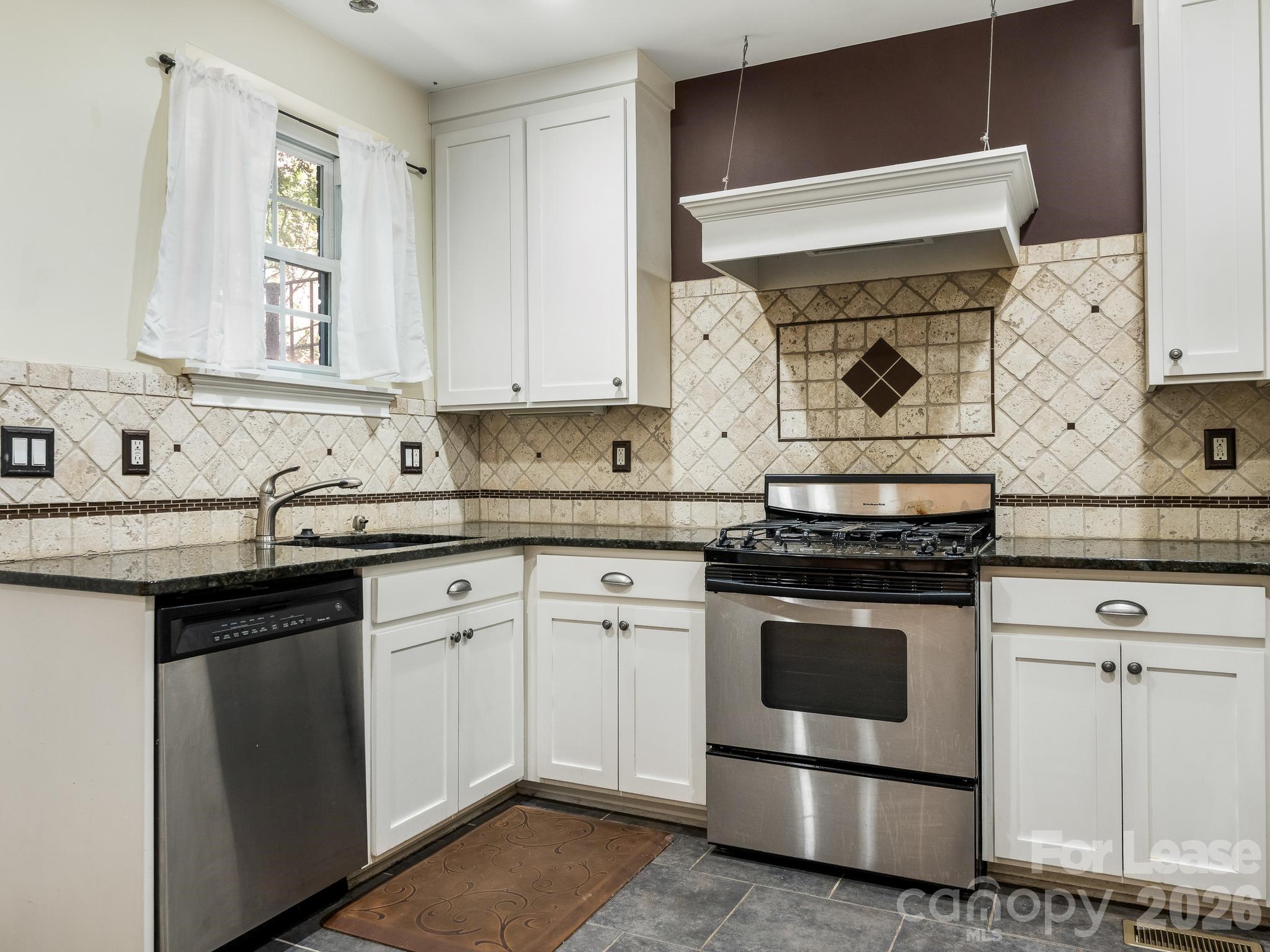 924 Monticello Terrace Terrace 103 Property Photo 6