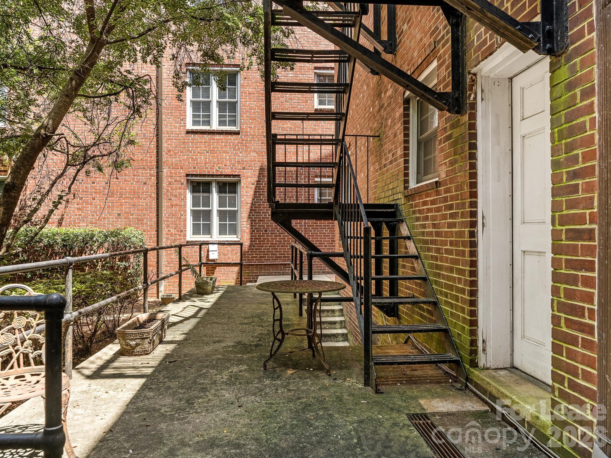 924 Monticello Terrace Terrace 103 Property Photo 19