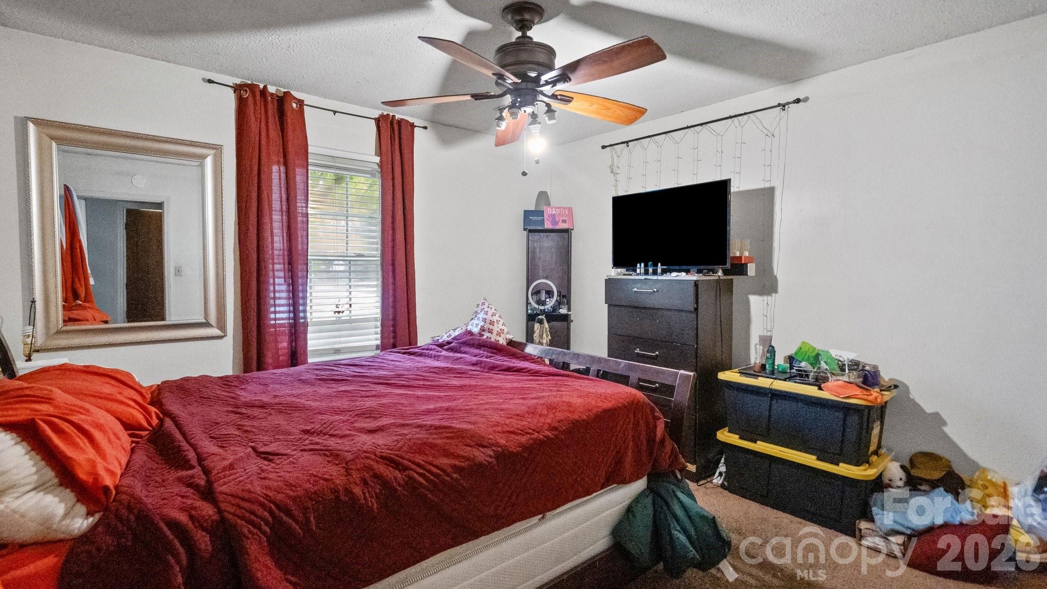 423 N Carpenter Street Property Photo 15