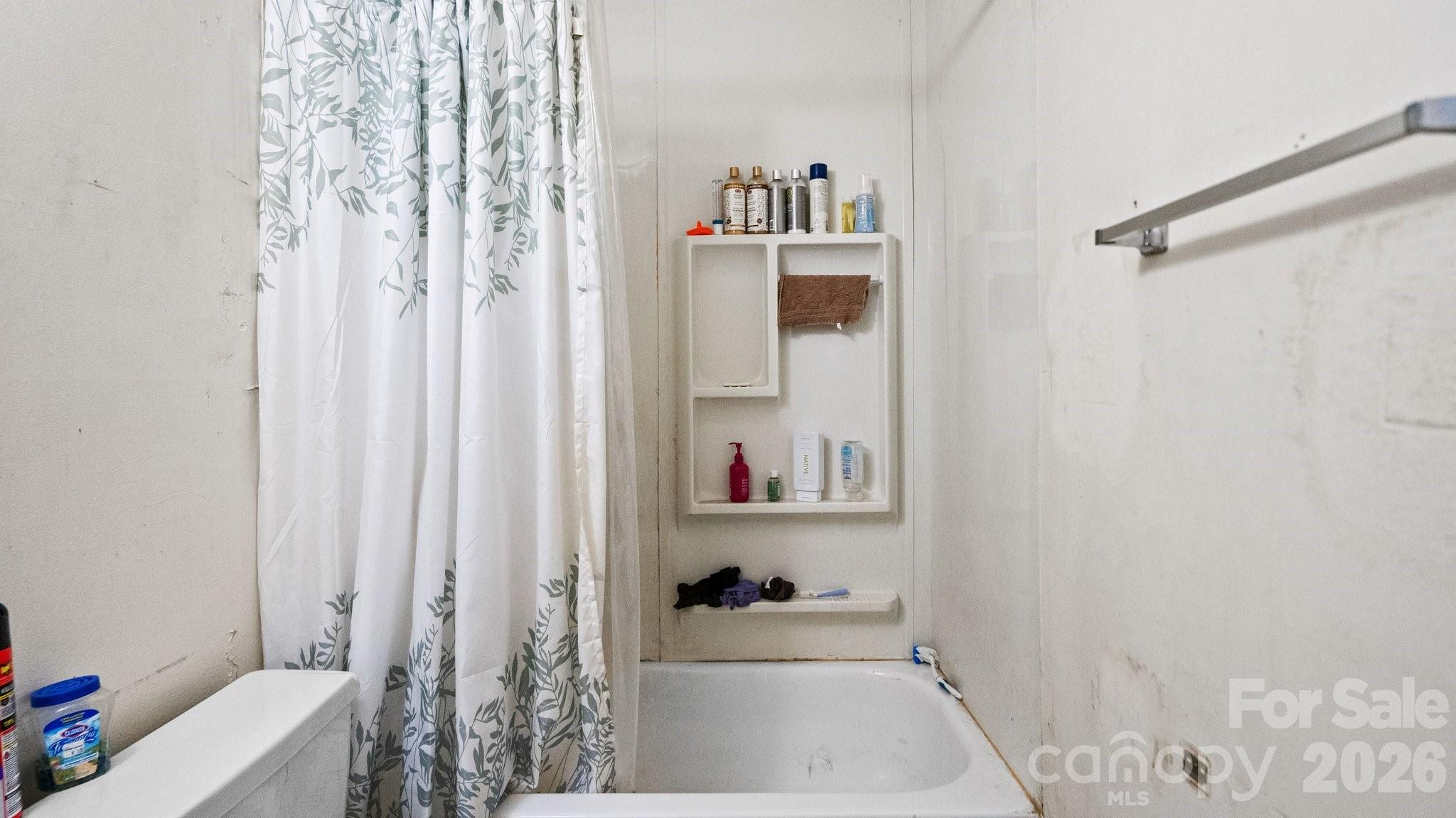 423 N Carpenter Street Property Photo 28