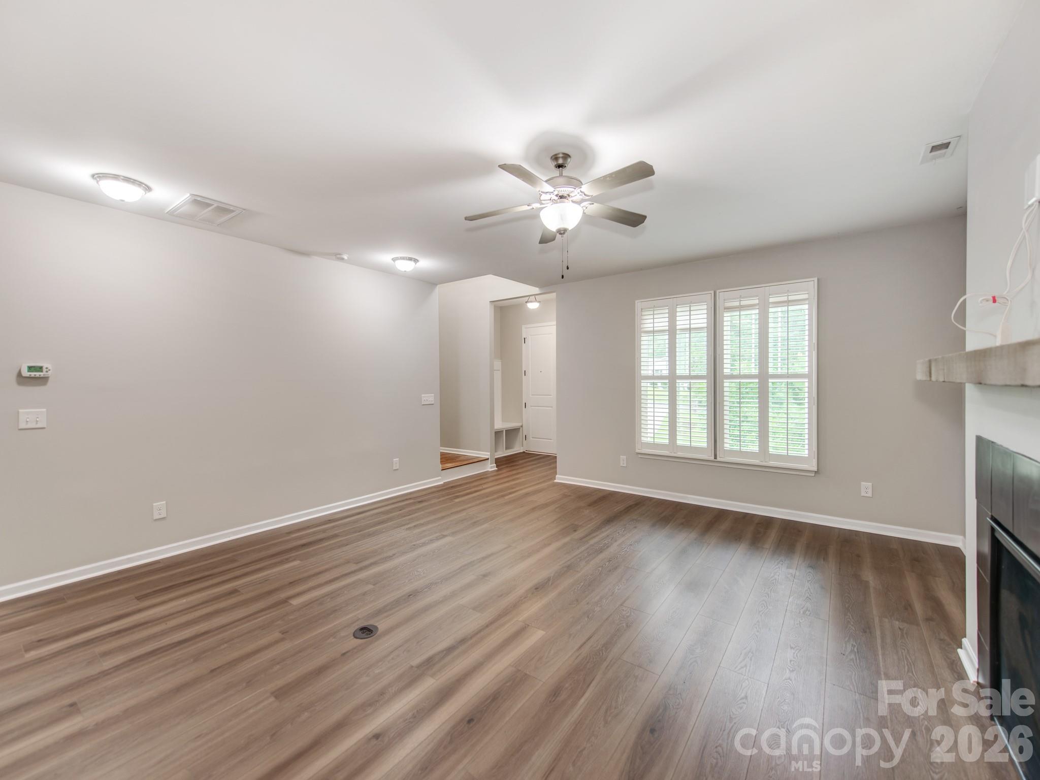 3021 Cresthill Drive Property Photo 7