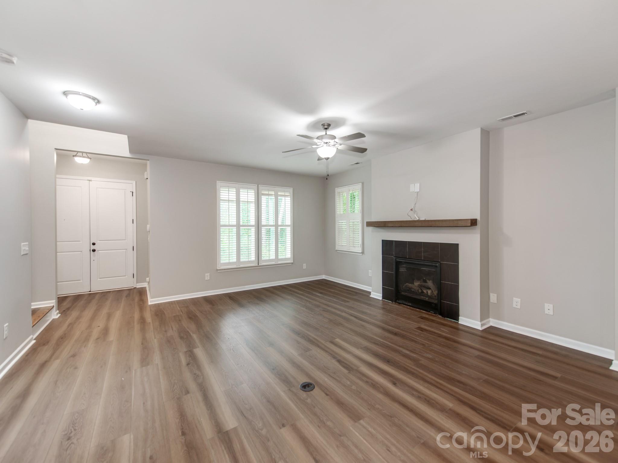 3021 Cresthill Drive Property Photo 8