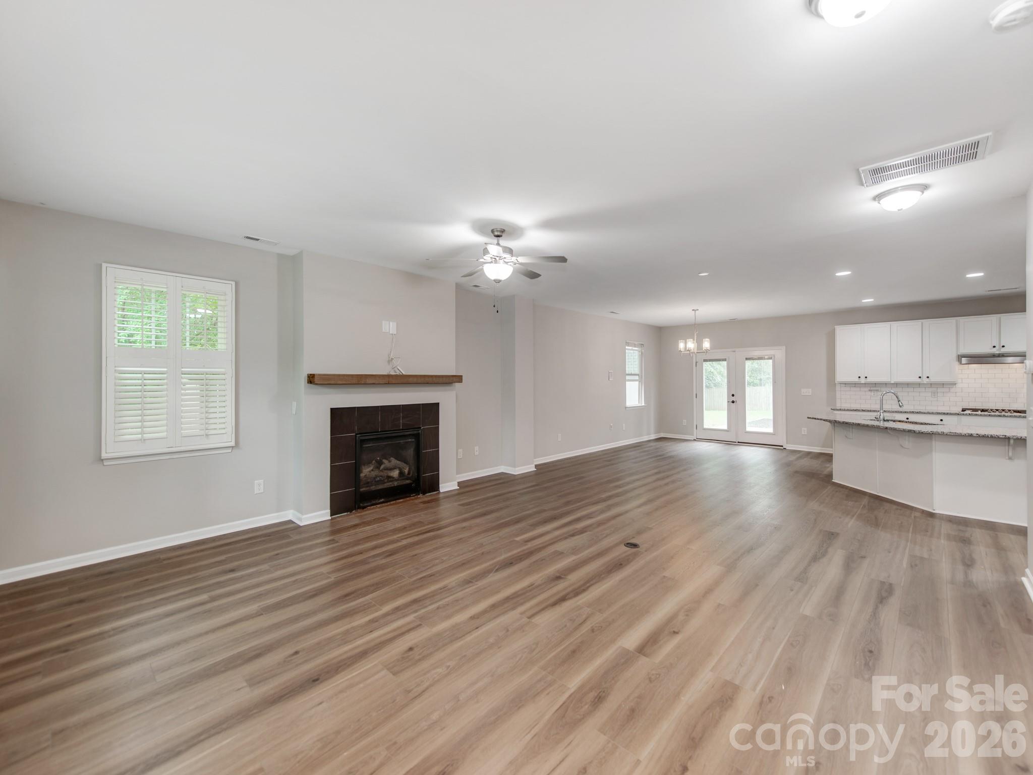 3021 Cresthill Drive Property Photo 9