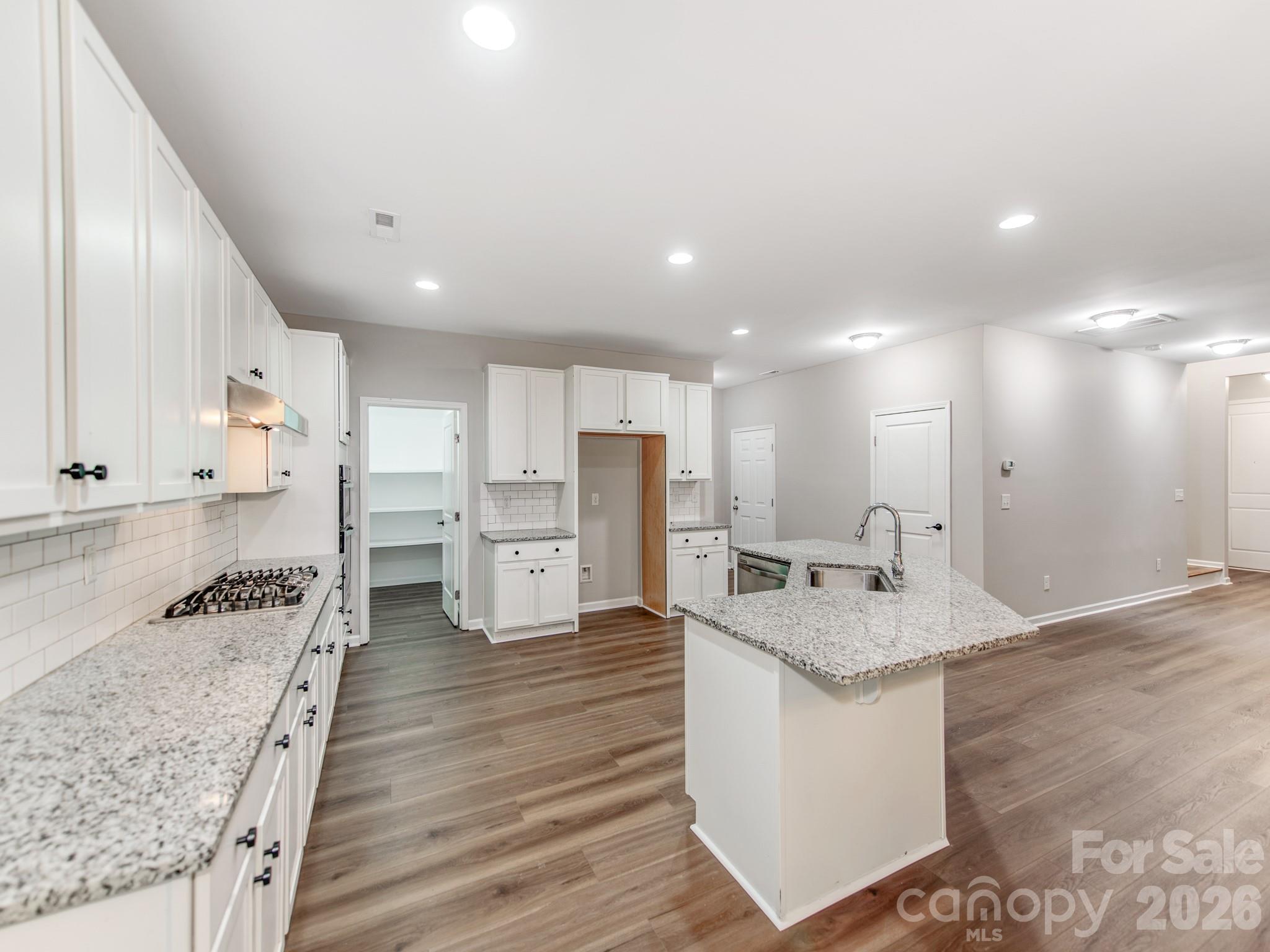 3021 Cresthill Drive Property Photo 12