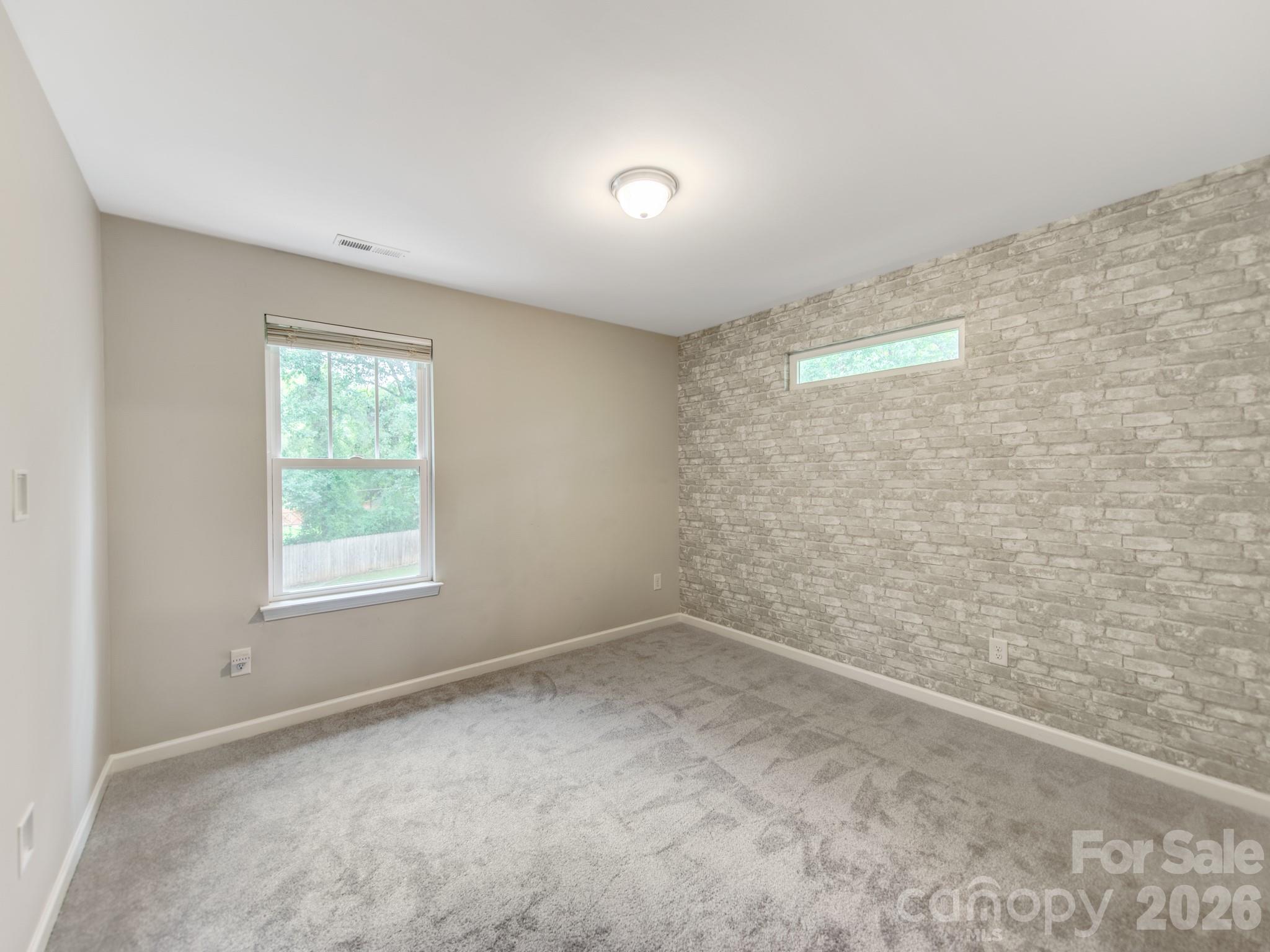 3021 Cresthill Drive Property Photo 28