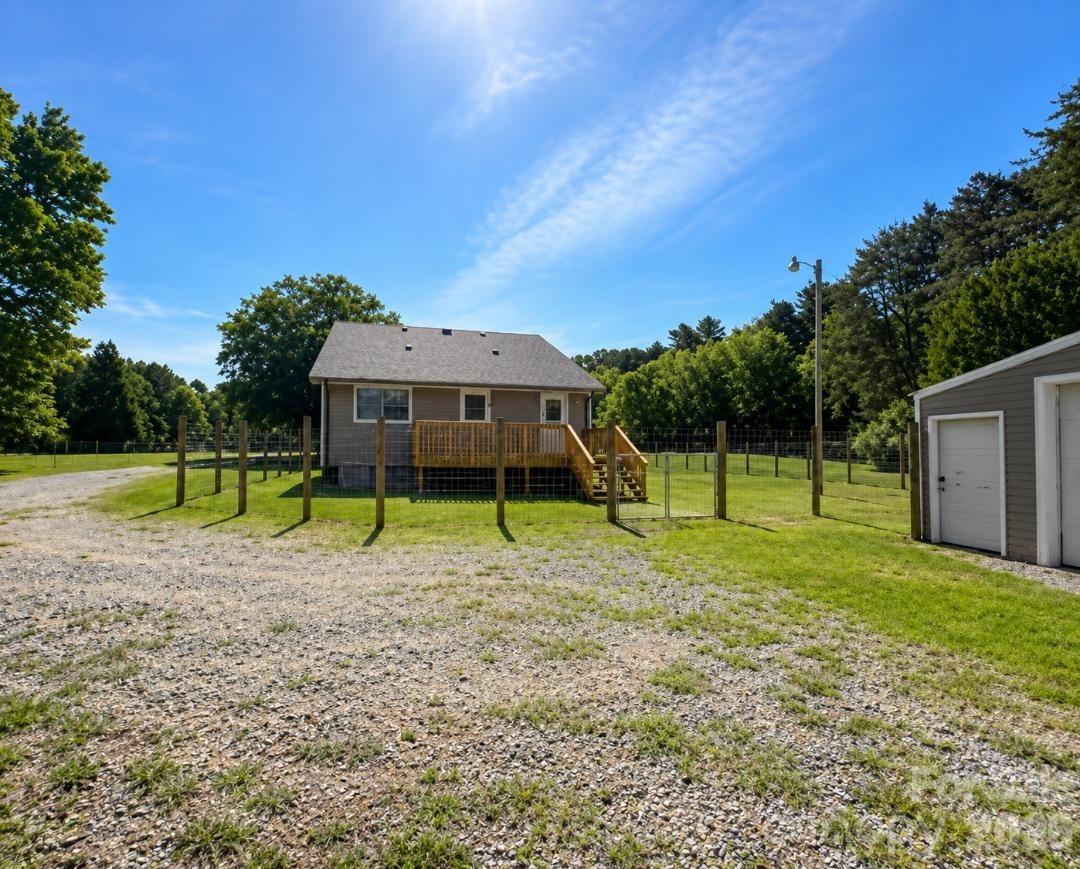21909 Shearer Road Property Photo 3