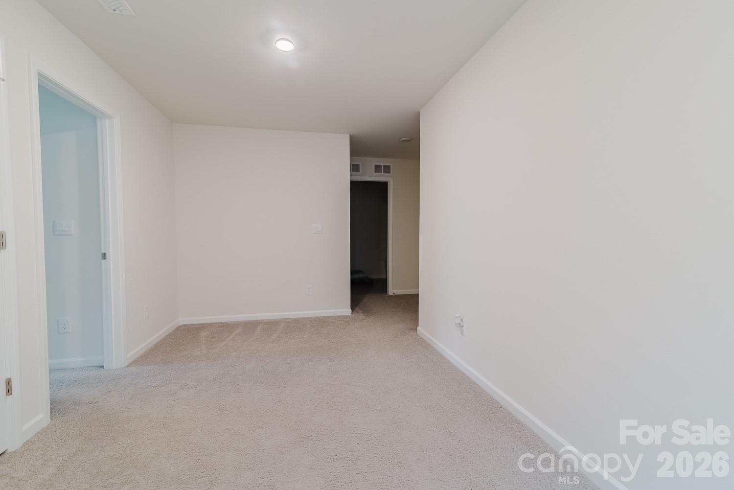 2226 Redstone Drive Property Photo 9