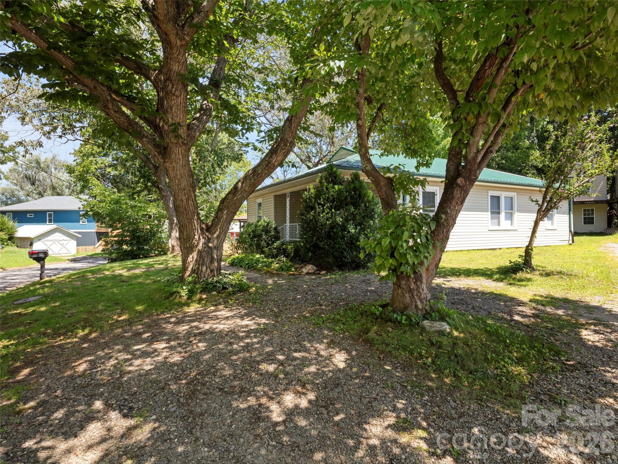 122 Edwards Avenue Property Photo 21