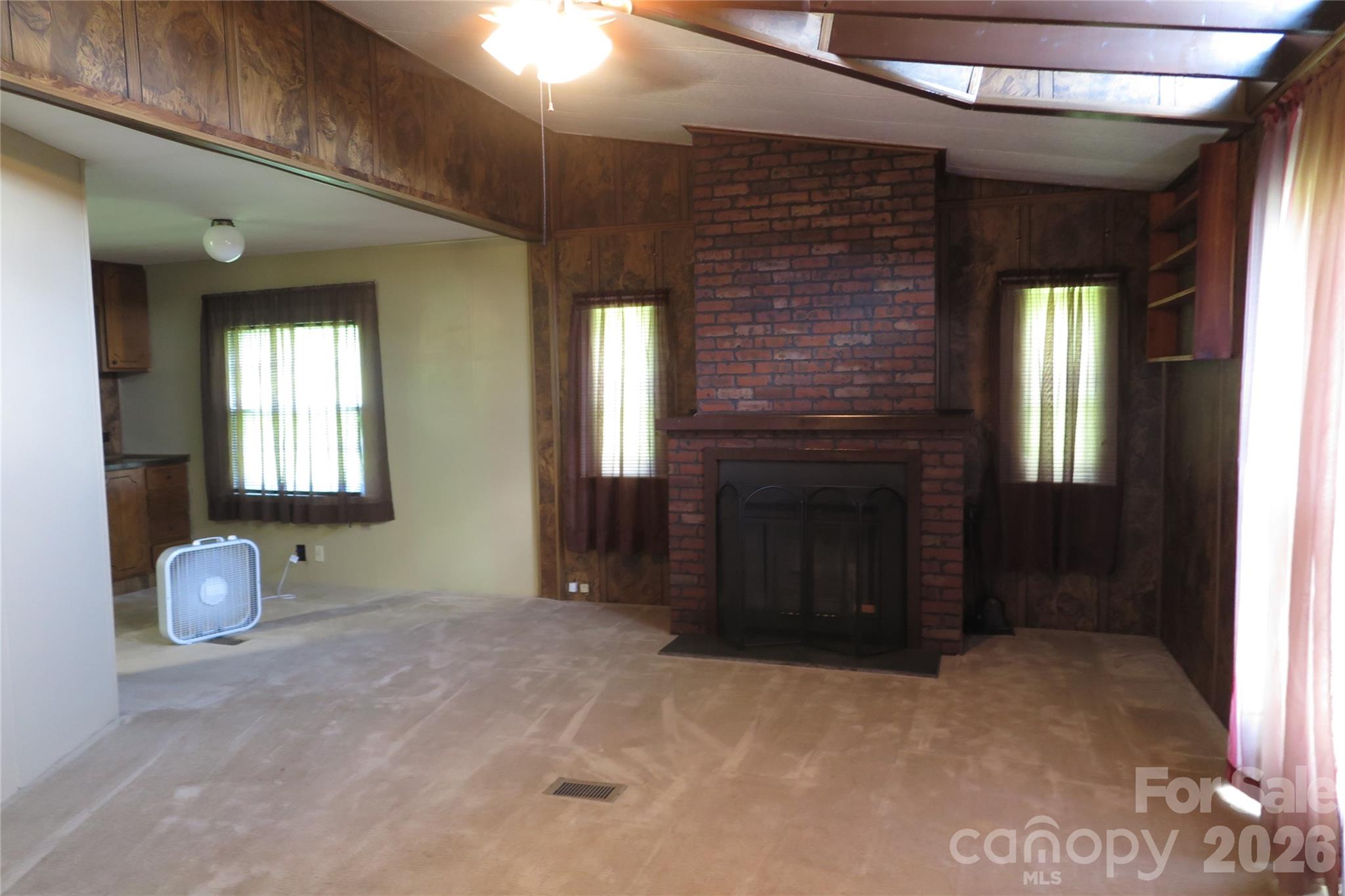 1042 Bexley Lane Property Photo 7