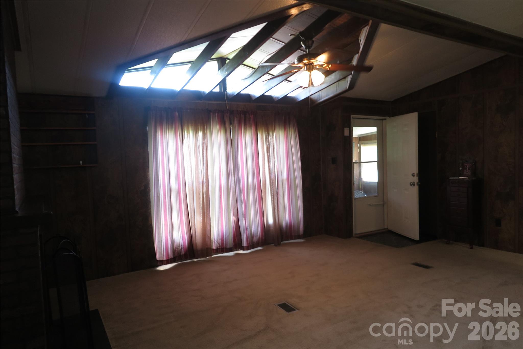 1042 Bexley Lane Property Photo 9