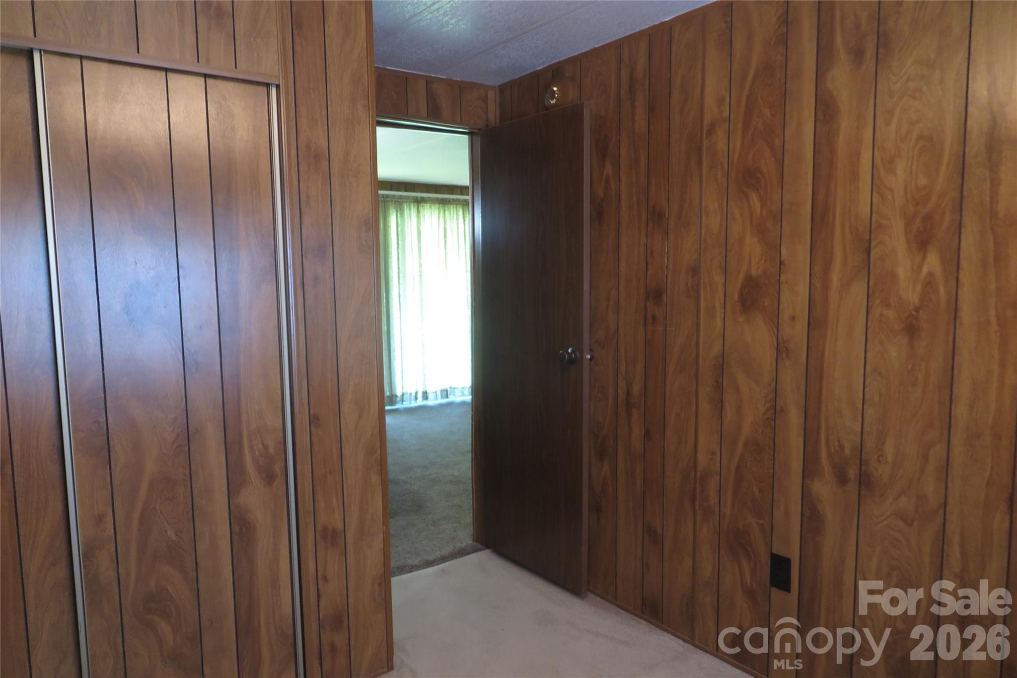 1042 Bexley Lane Property Photo 14