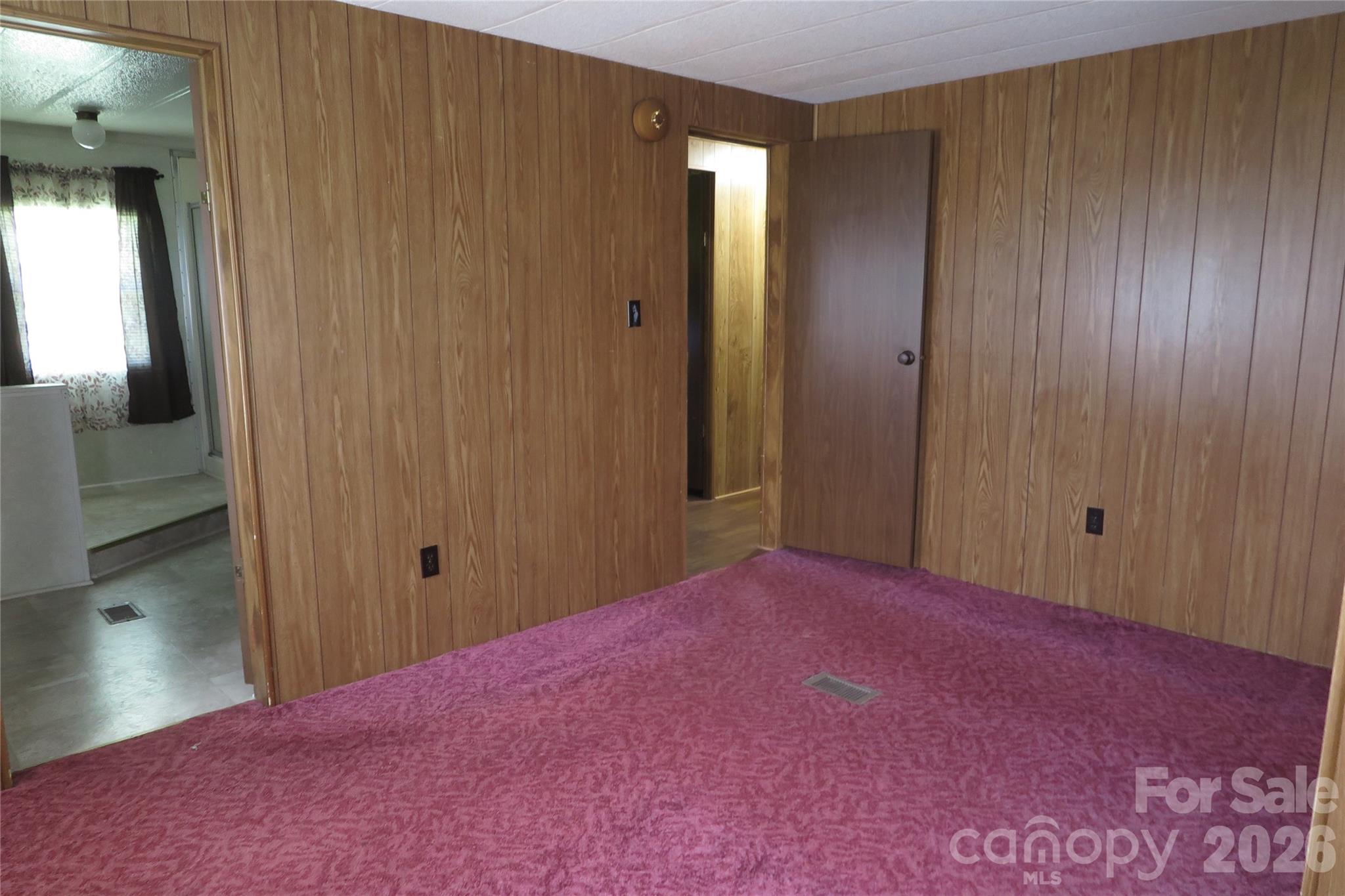 1042 Bexley Lane Property Photo 15