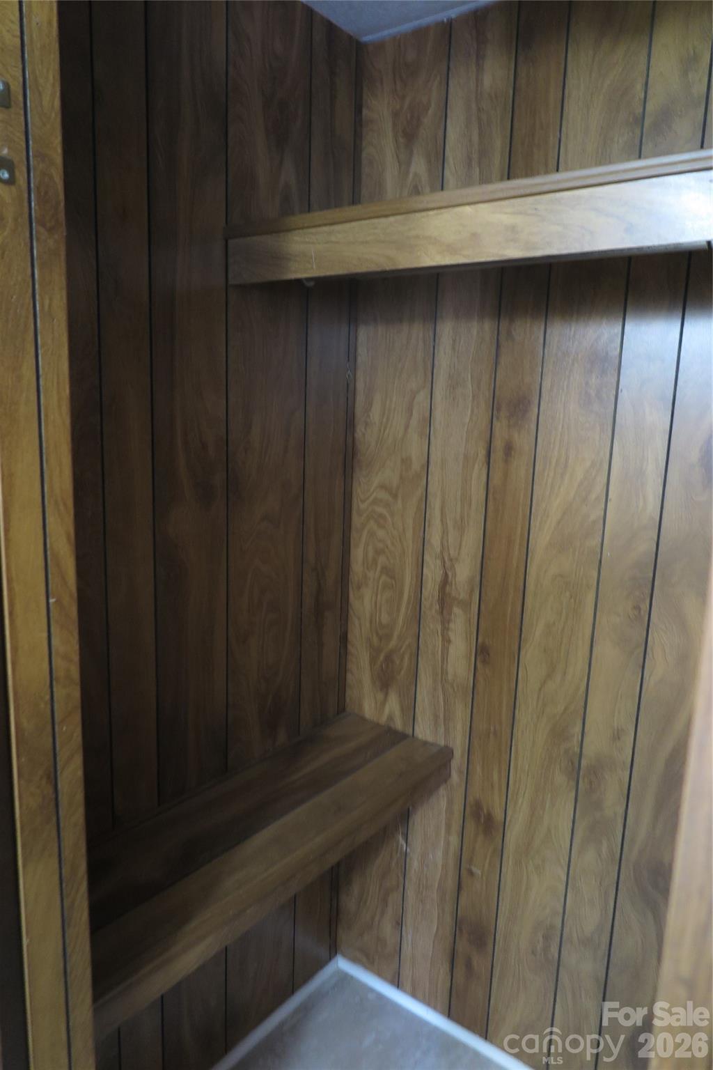 1042 Bexley Lane Property Photo 24