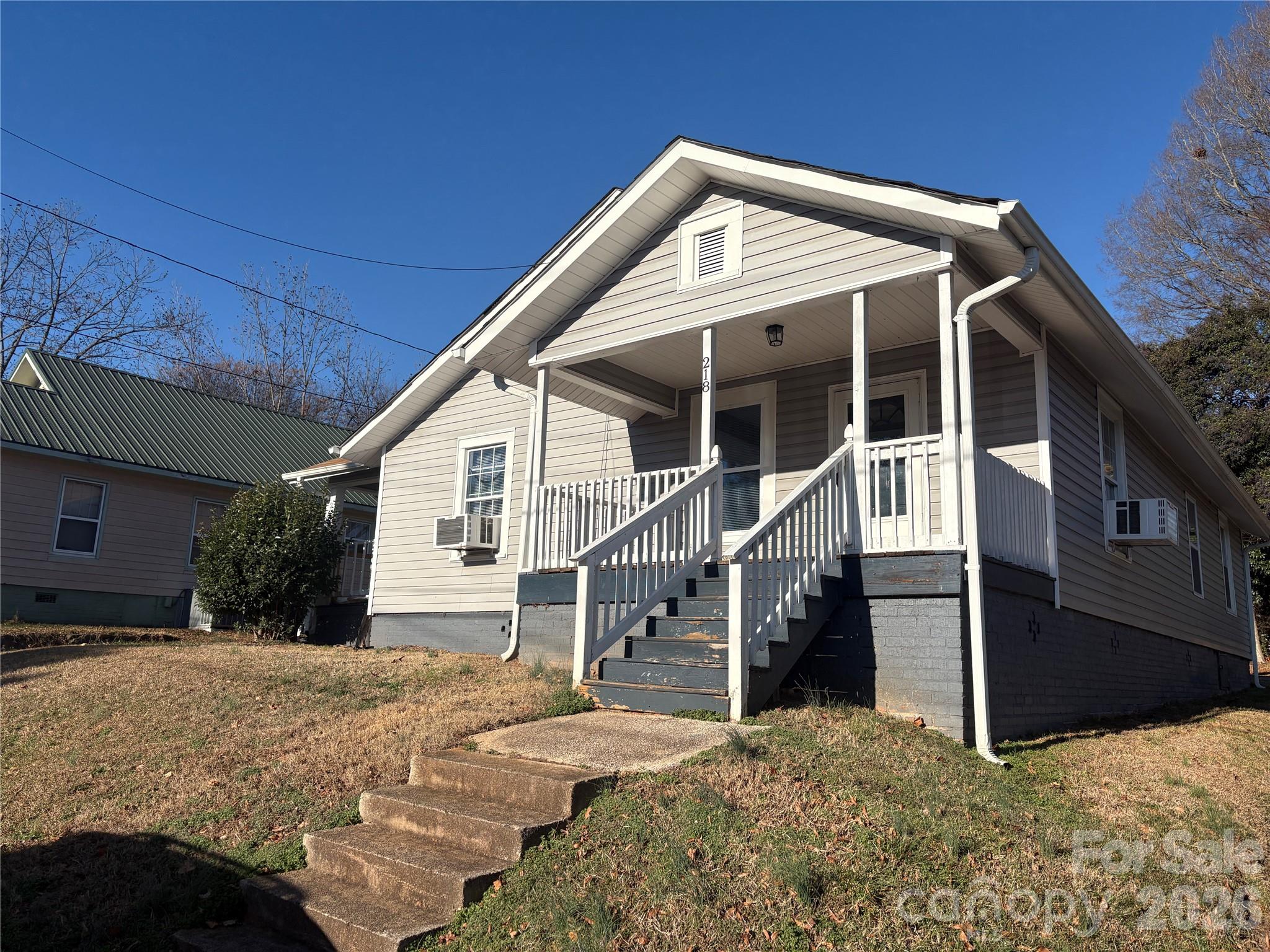 218 Odell Drive Property Photo 1