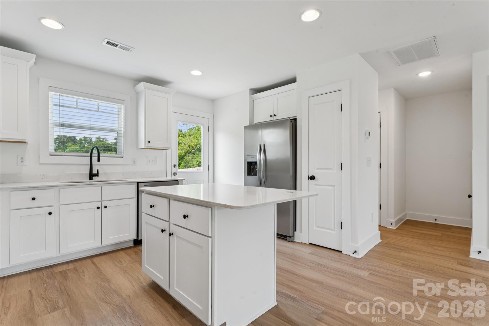 816 Fairview Street A Property Photo 12