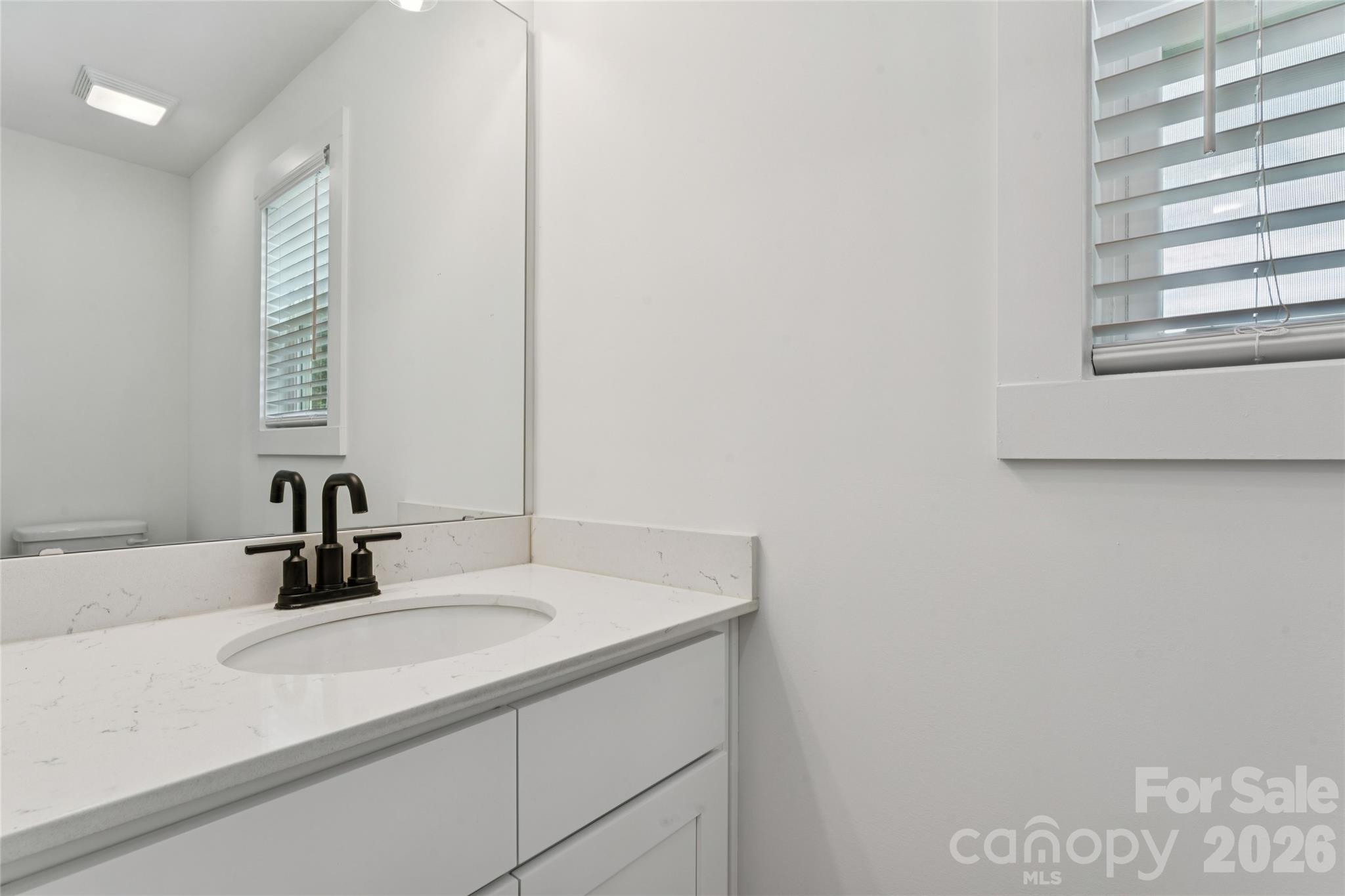 816 Fairview Street A Property Photo 17
