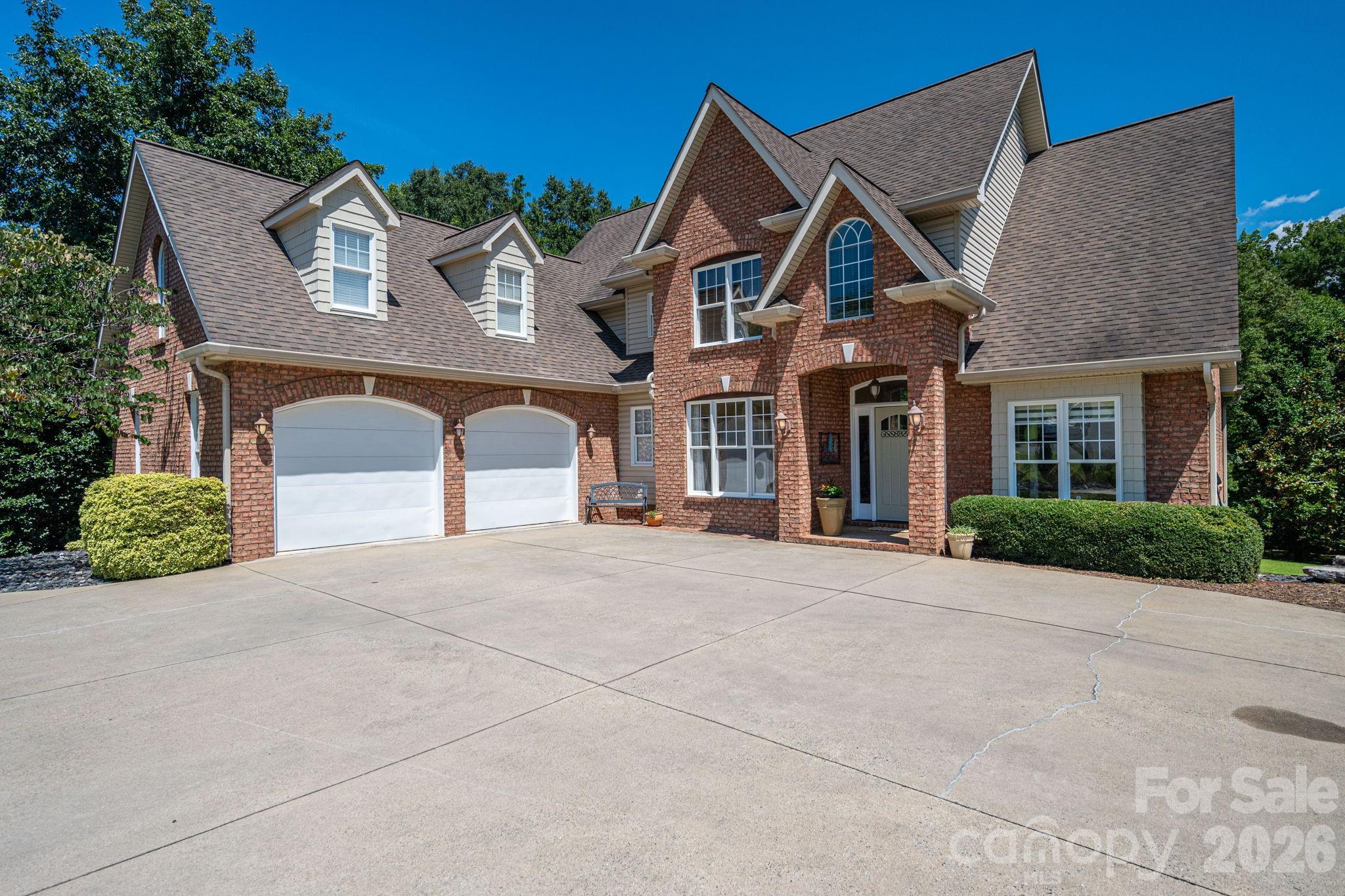 231 Silver Creek Lane Property Photo 2