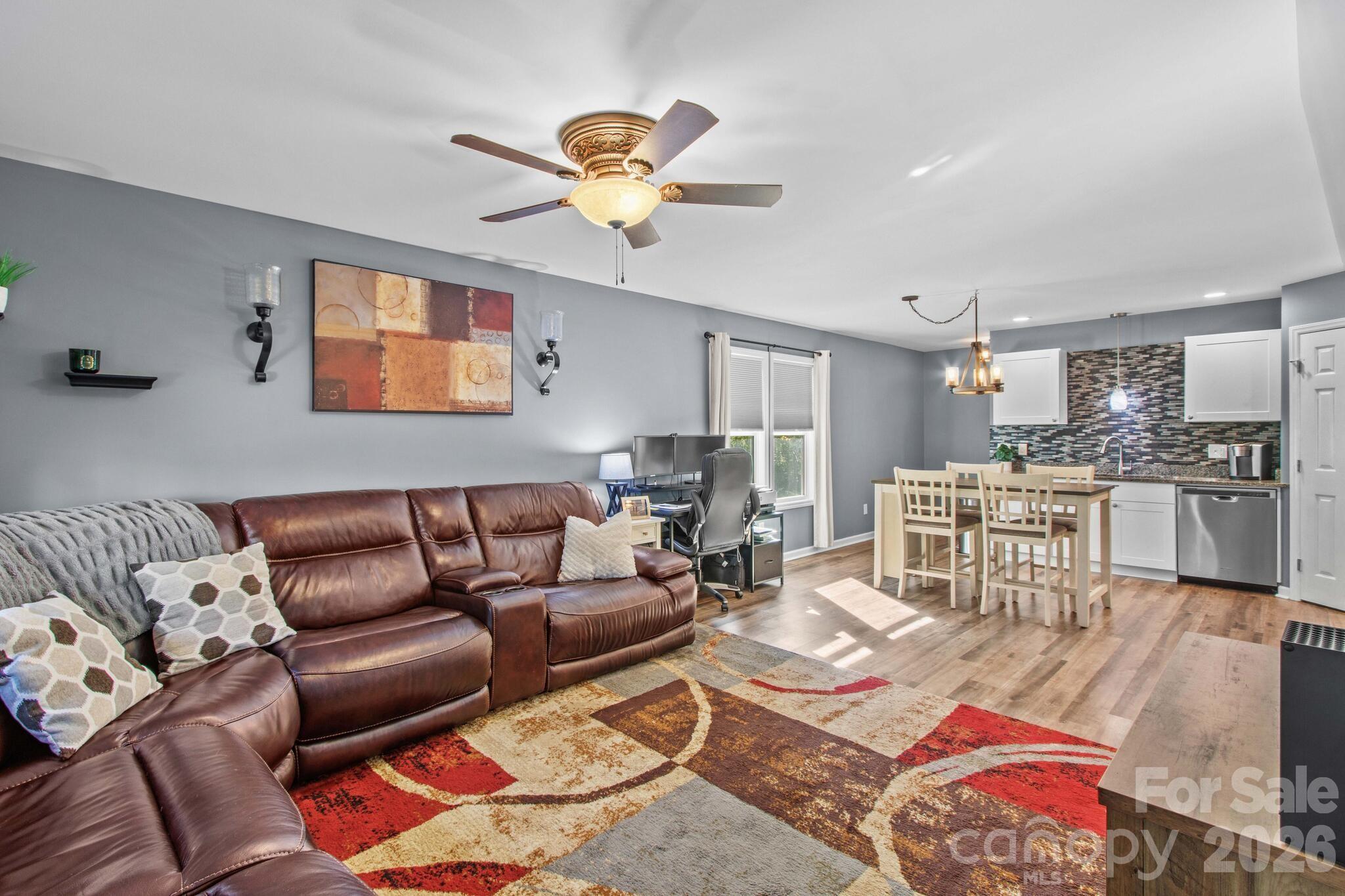 1160 Roberts Street Property Photo 10