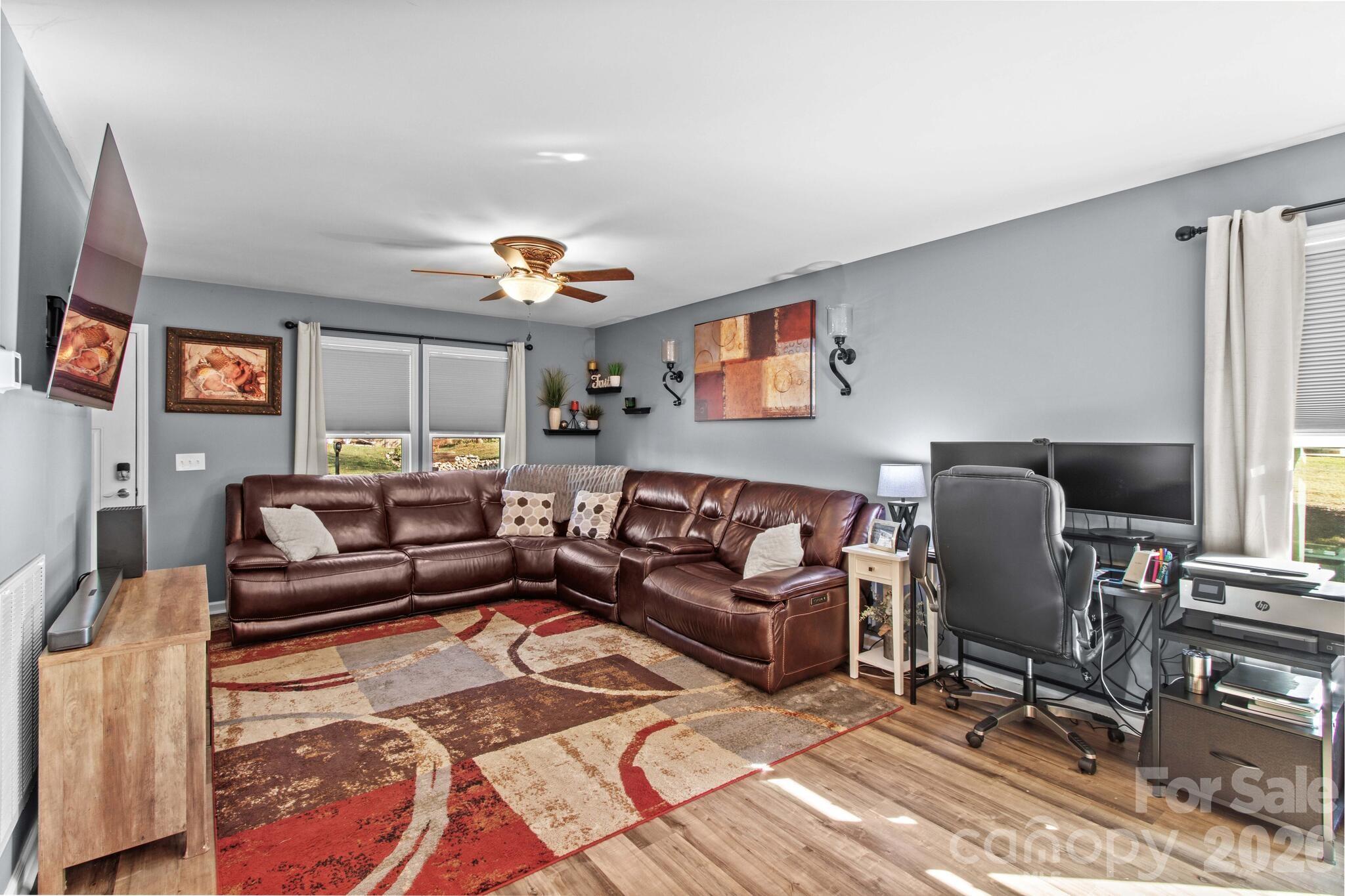 1160 Roberts Street Property Photo 11