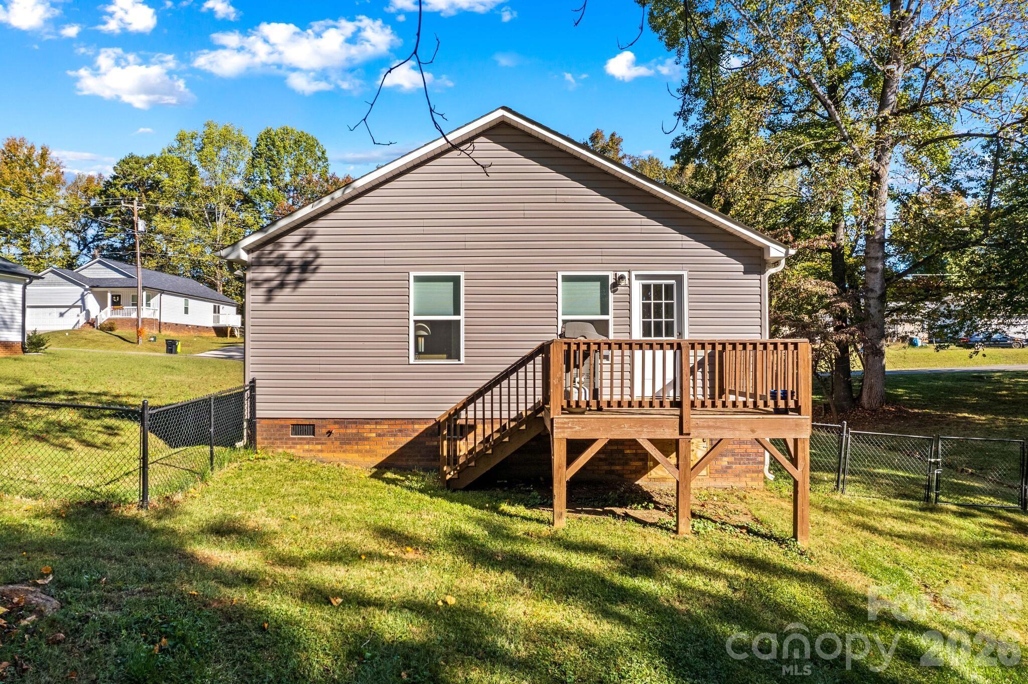 1160 Roberts Street Property Photo 35
