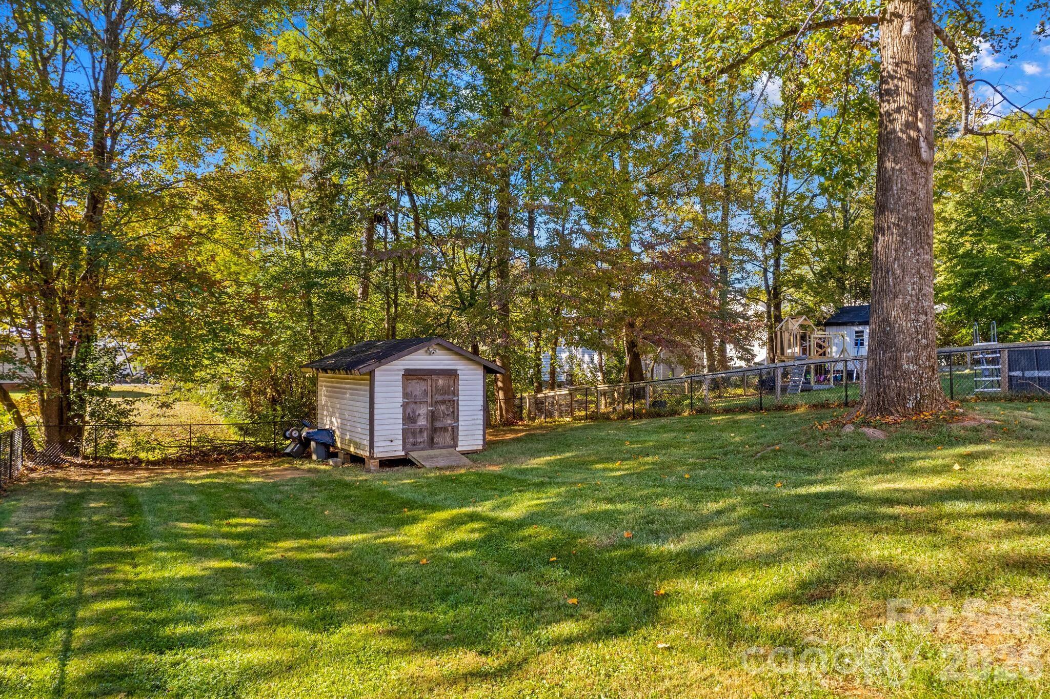 1160 Roberts Street Property Photo 38