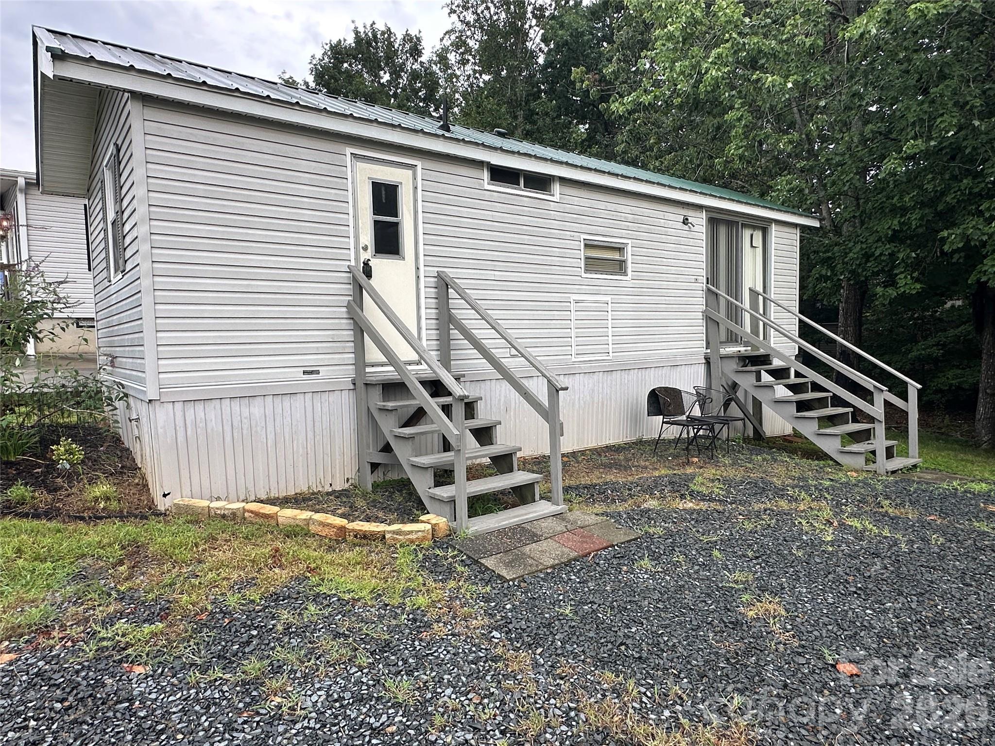 109 Hummingbird Circle Property Photo 1