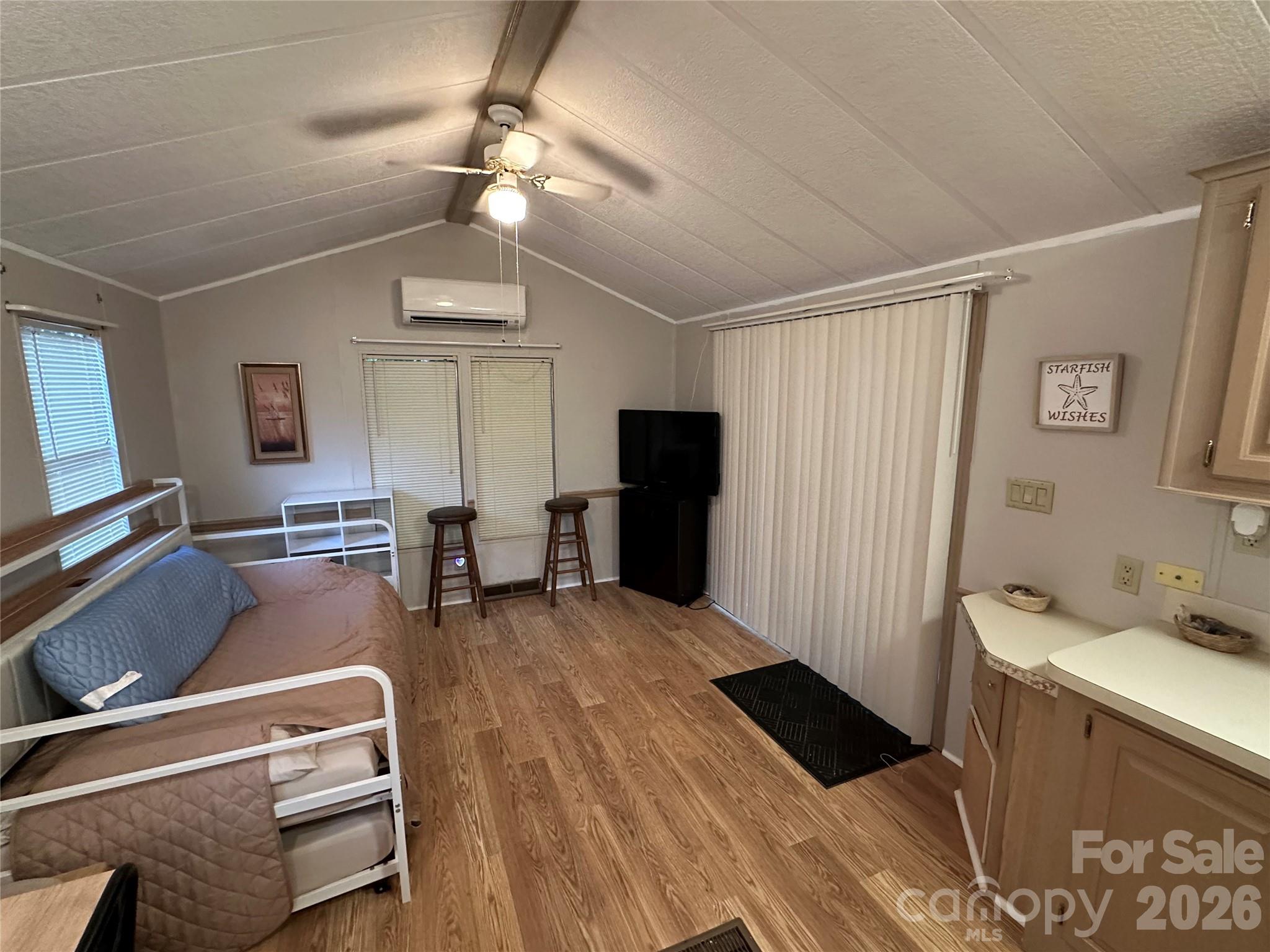109 Hummingbird Circle Property Photo 7