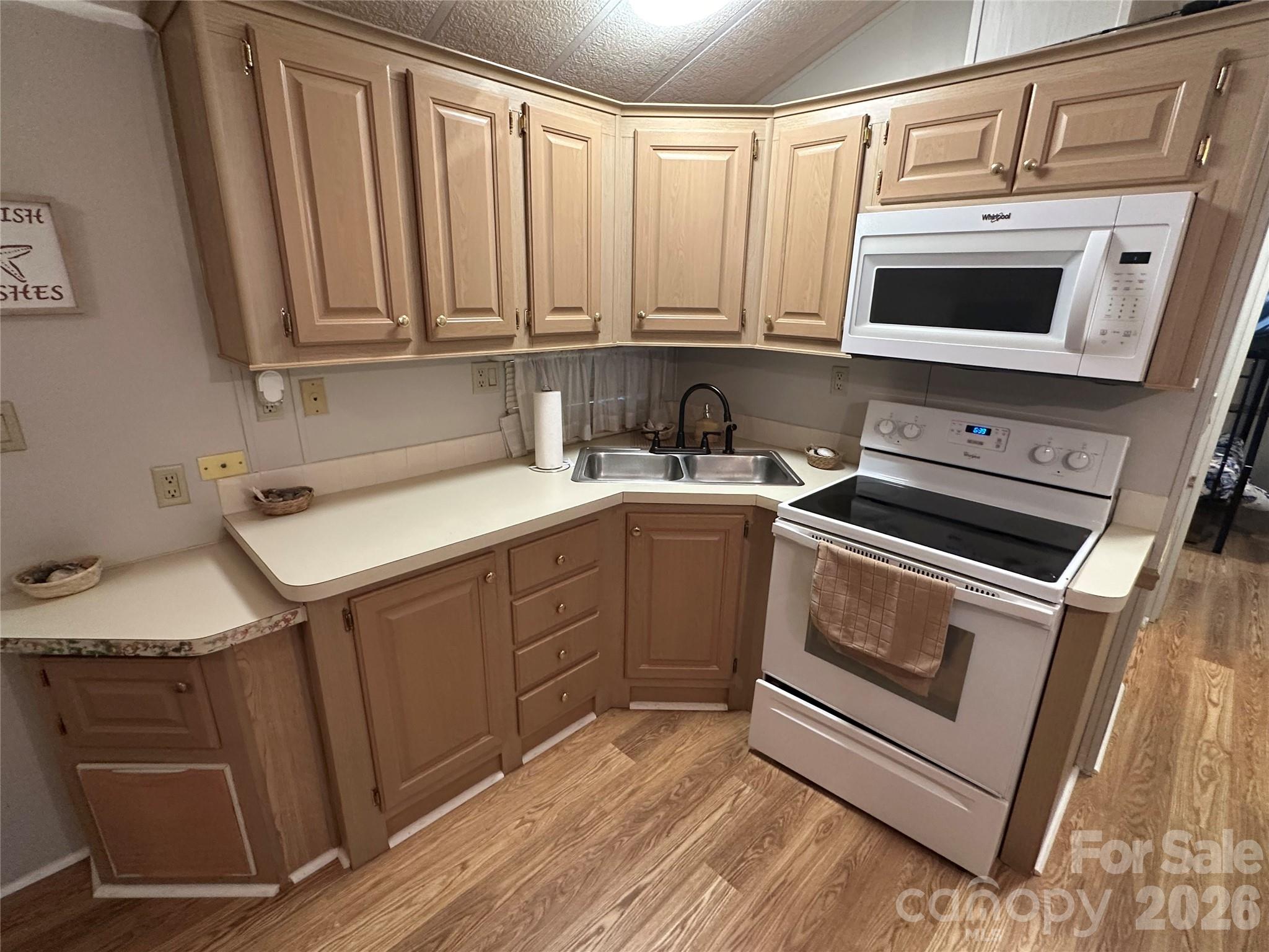 109 Hummingbird Circle Property Photo 8