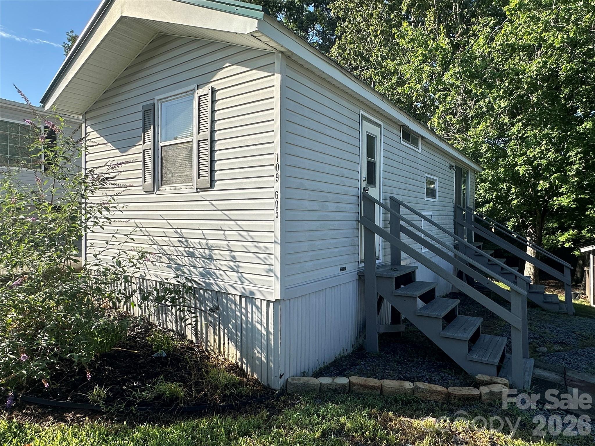 109 Hummingbird Circle Property Photo 17