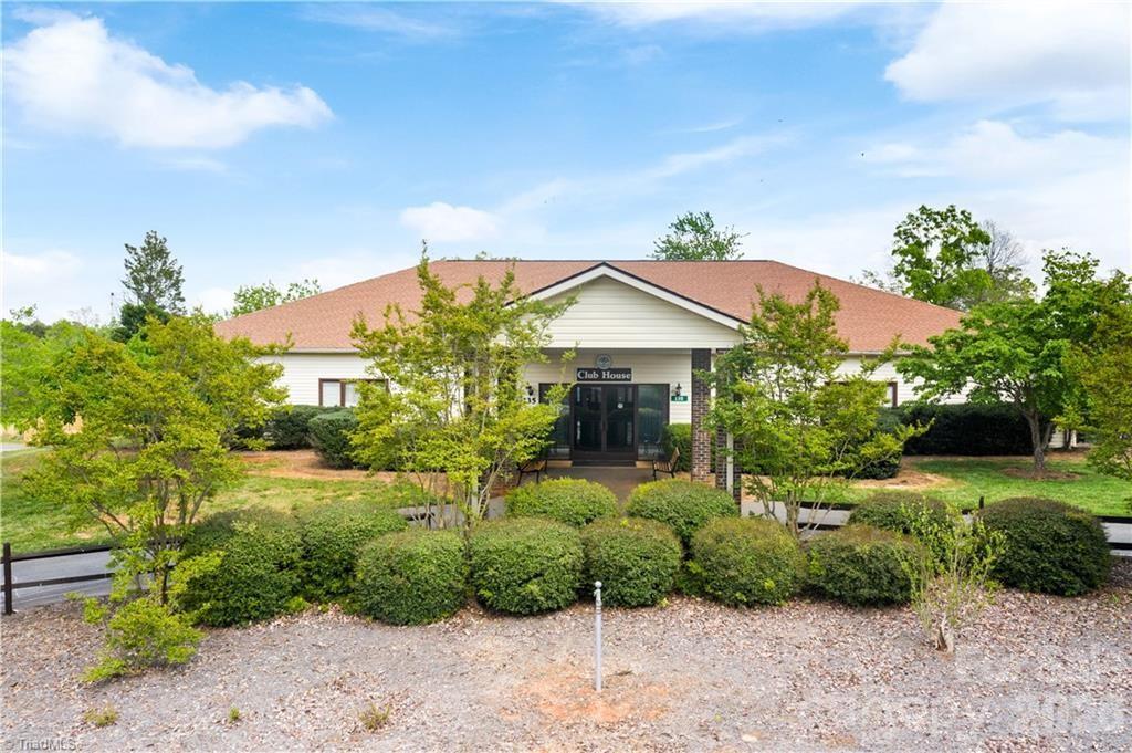 109 Hummingbird Circle Property Photo 33