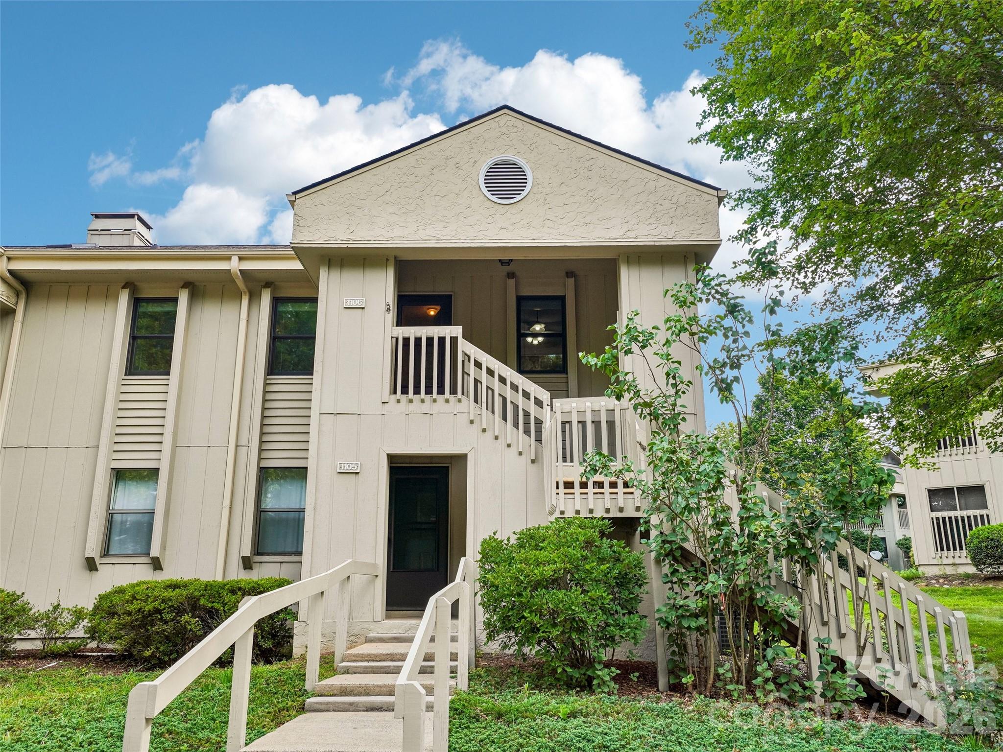 1106 Abbey Circle Property Photo 1