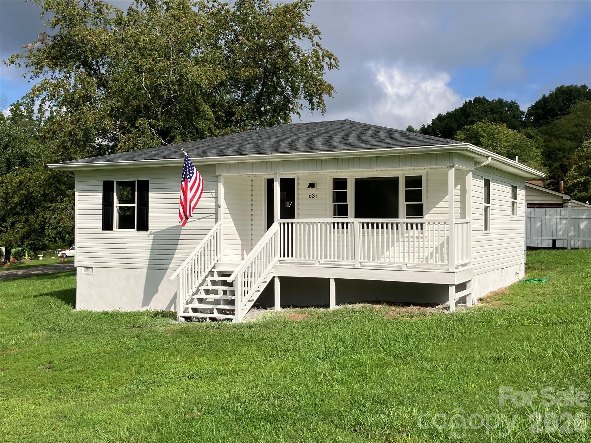 640 Hawthorne Street Property Photo 1