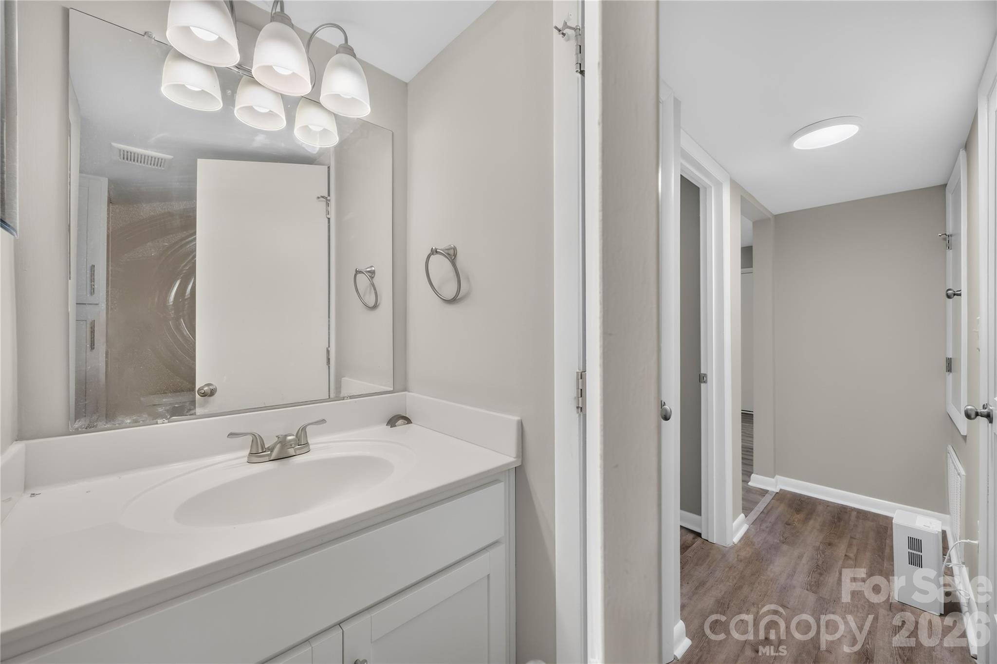 4605 Coronado Drive N Property Photo 16