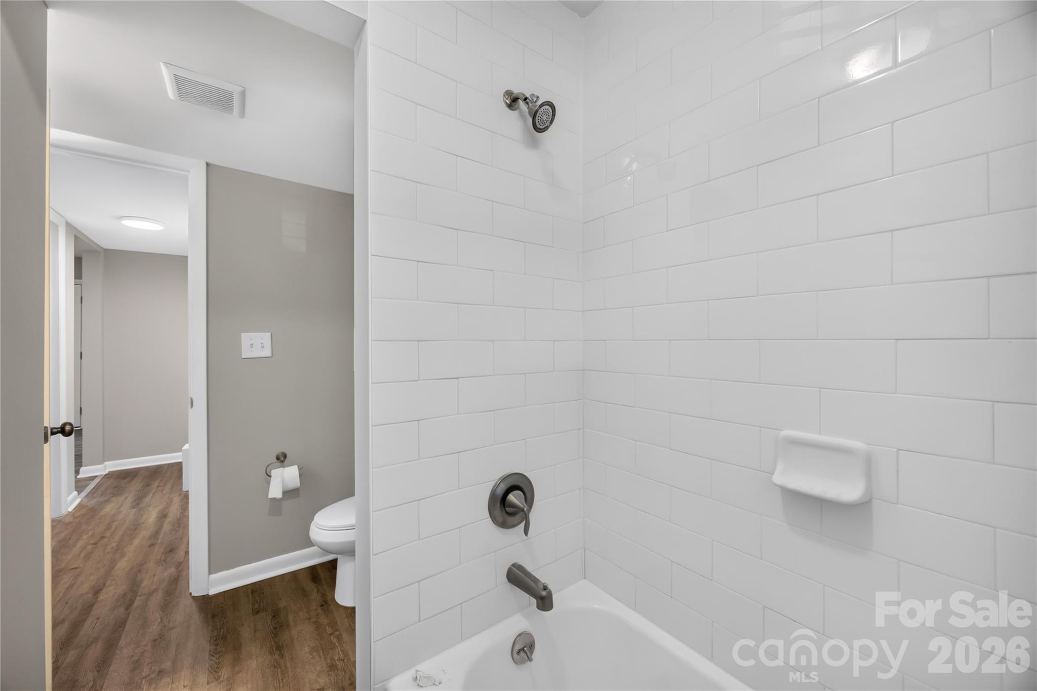 4605 Coronado Drive N Property Photo 18