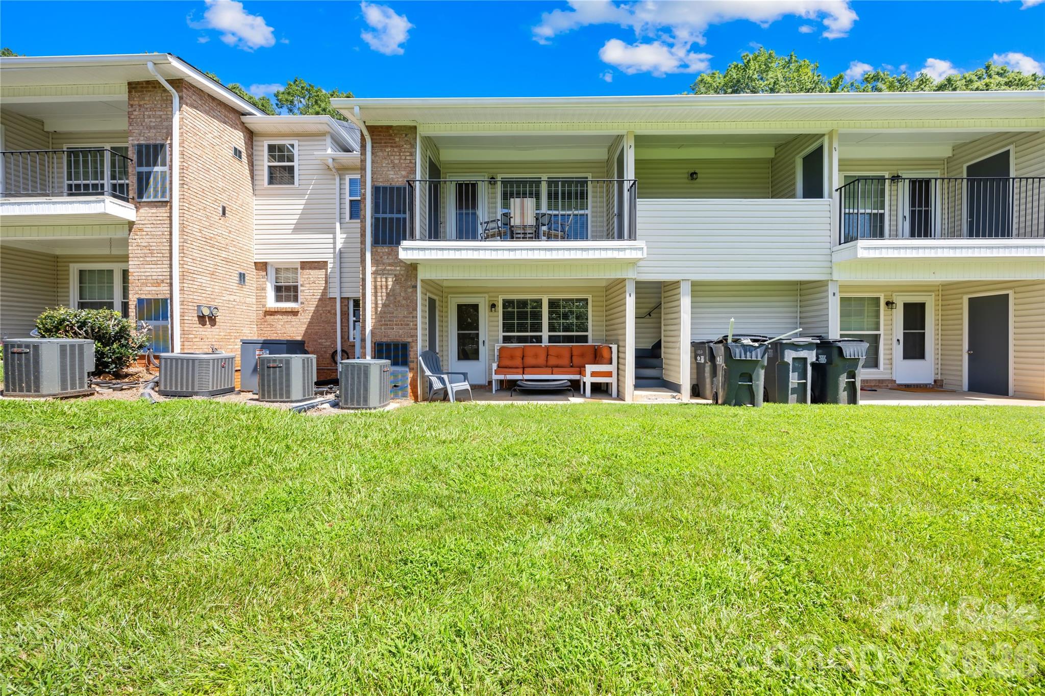 4605 Coronado Drive N Property Photo 20