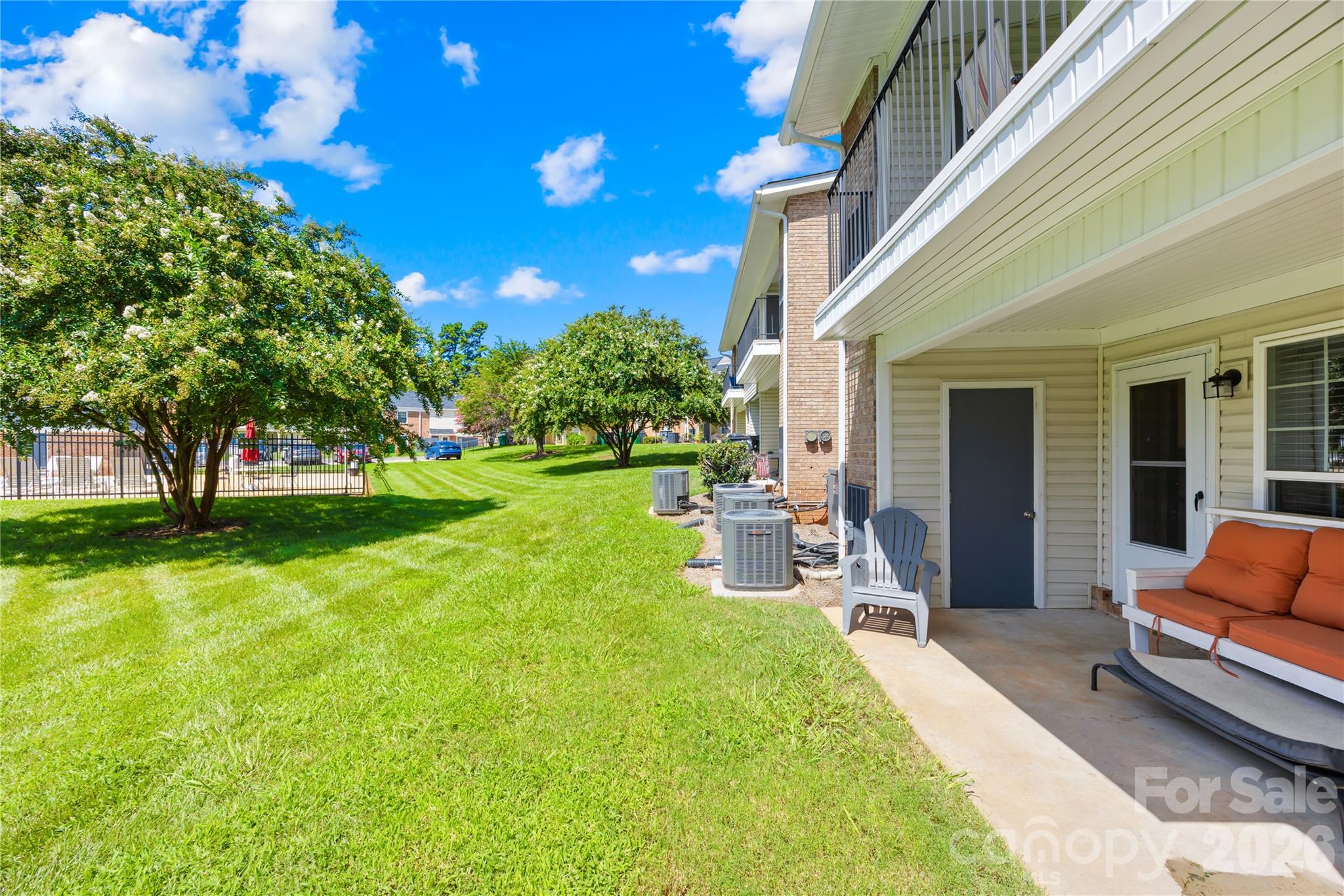 4605 Coronado Drive N Property Photo 22