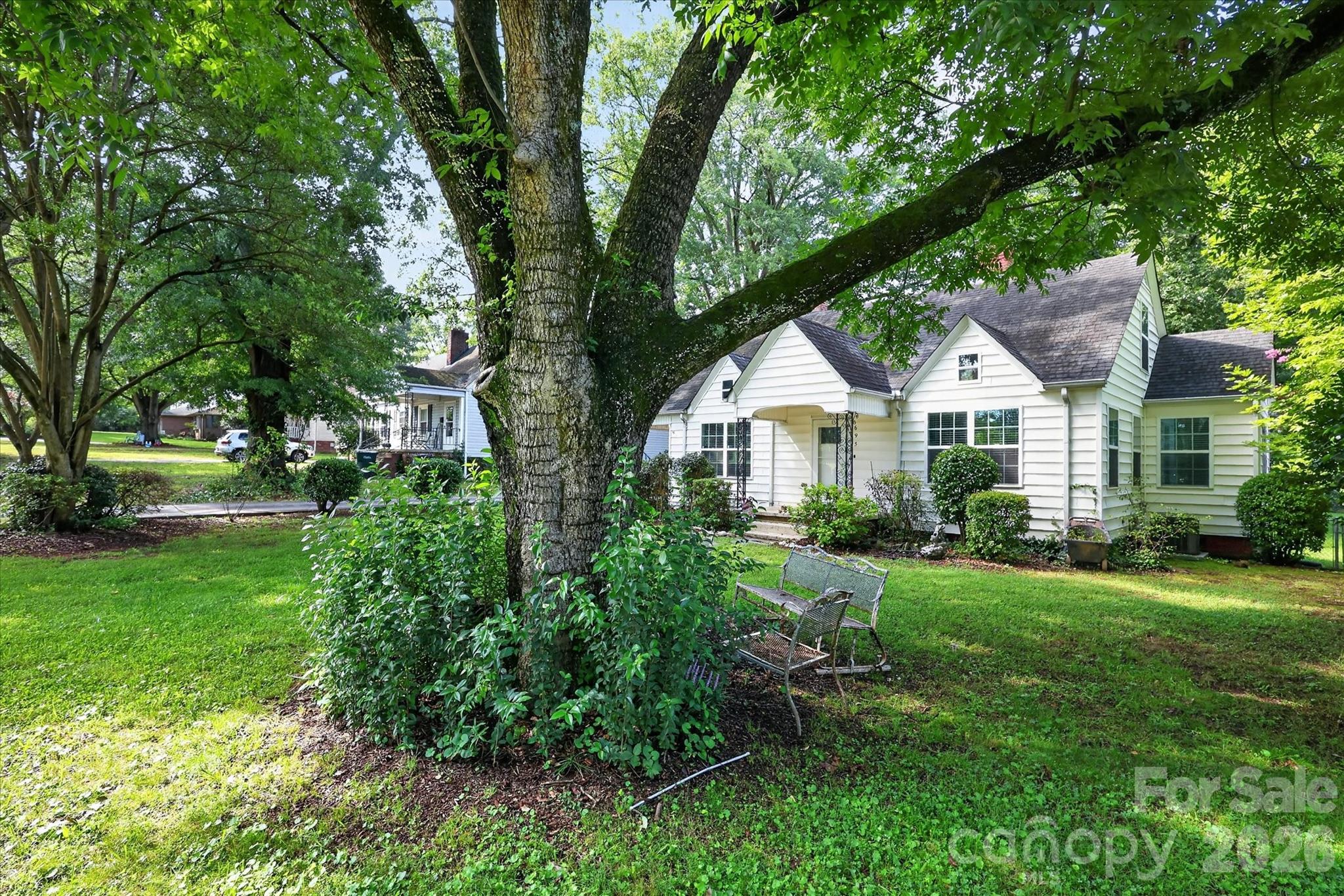 695 Wilmar Street Property Photo 3