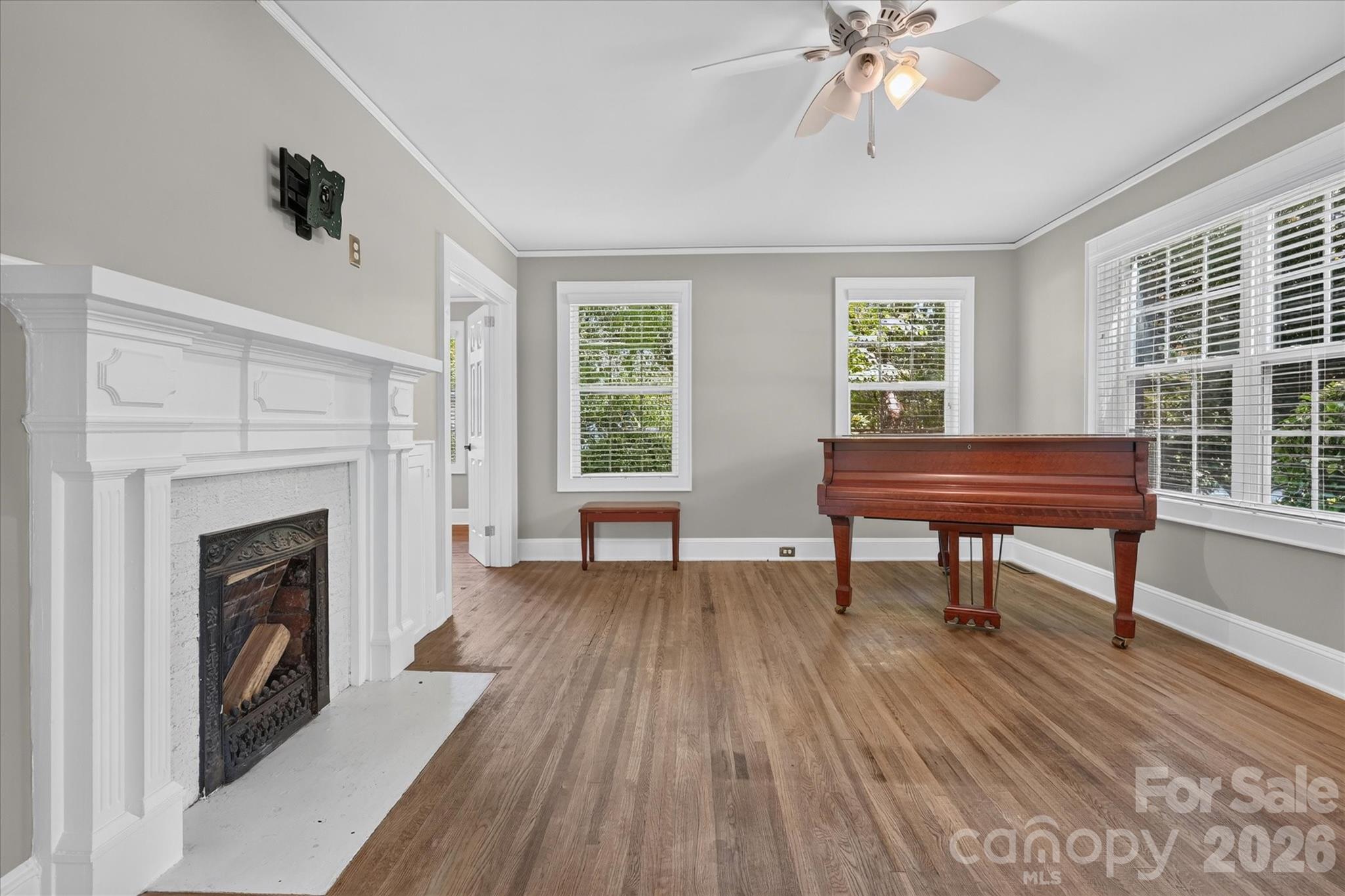 695 Wilmar Street Property Photo 8