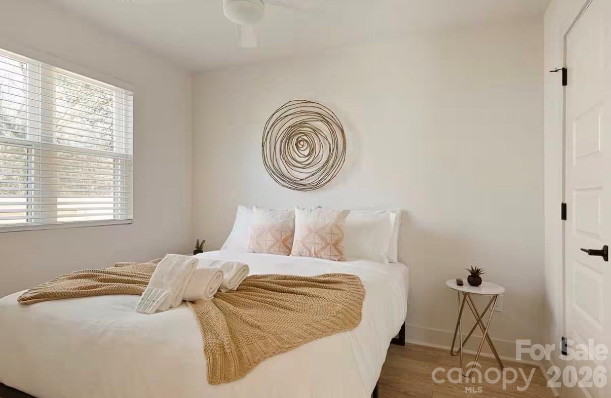 1321/1323 Richmond Place Property Photo 13