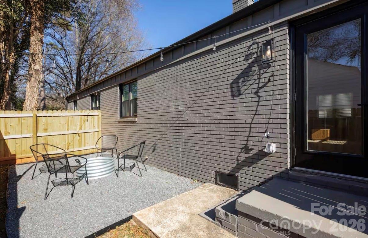 1321/1323 Richmond Place Property Photo 16