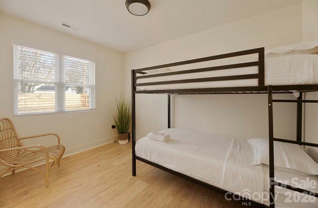 1321/1323 Richmond Place Property Photo 38