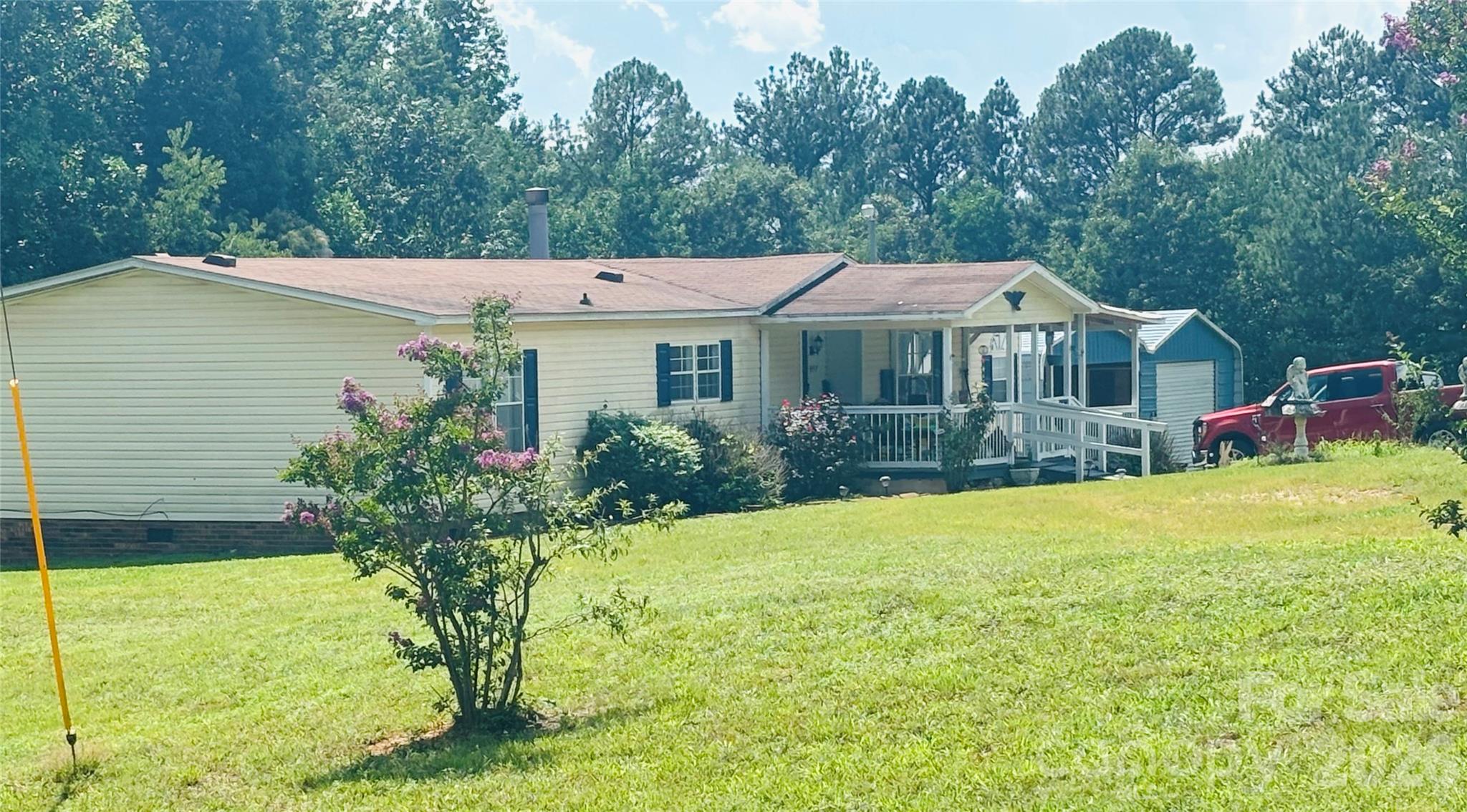 3557 Gladden Drive Property Photo 1