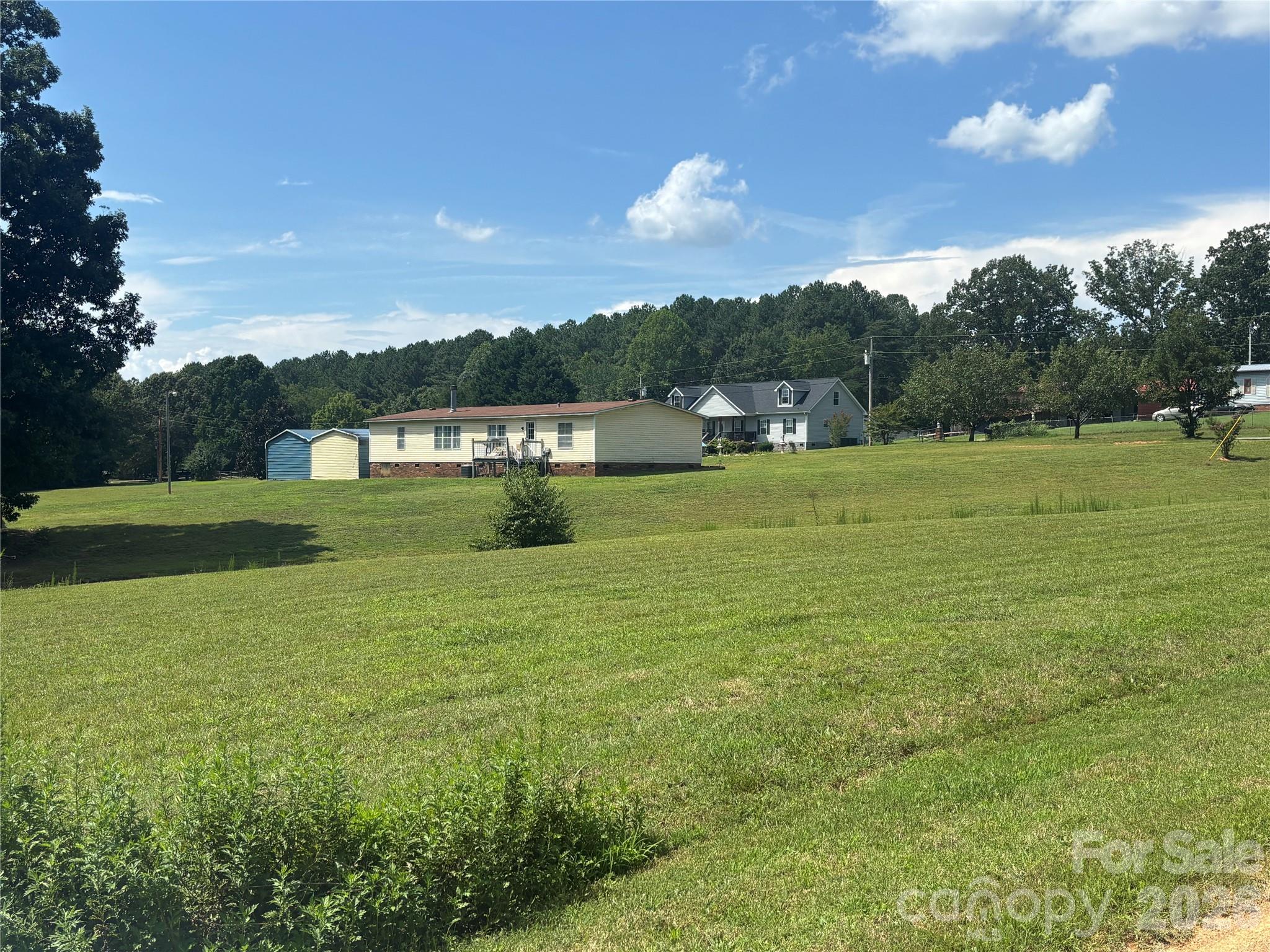 3557 Gladden Drive Property Photo 3