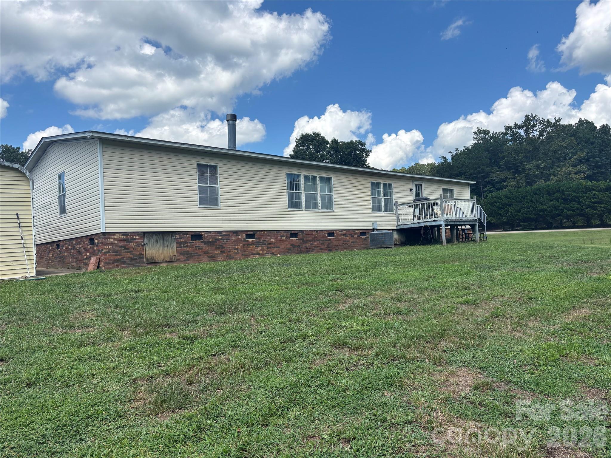 3557 Gladden Drive Property Photo 4