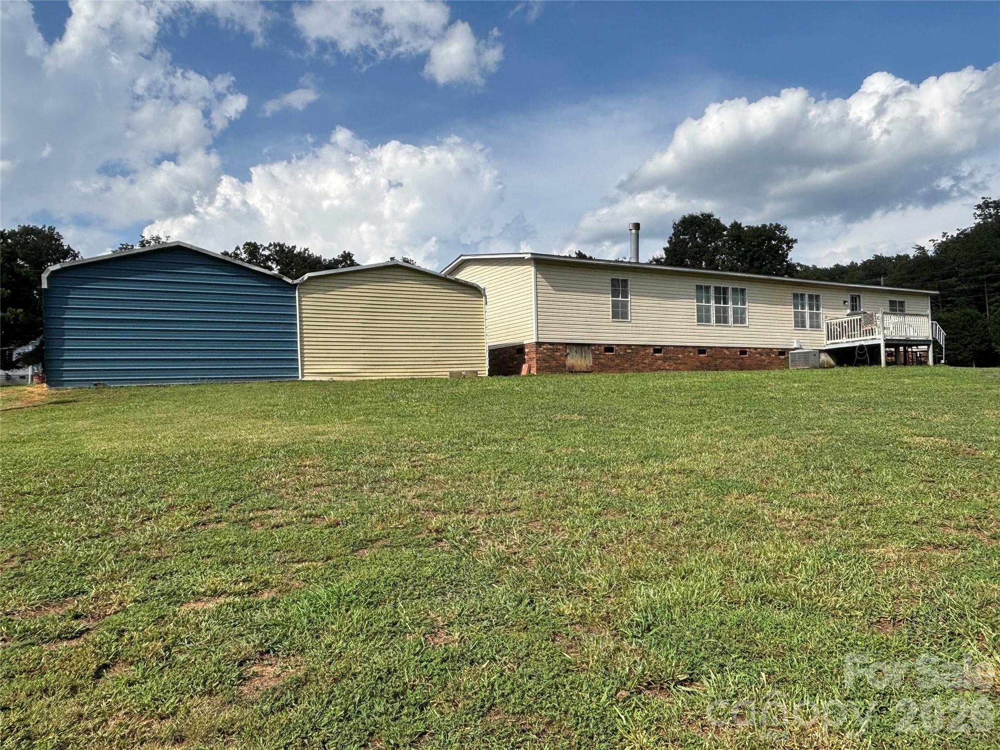 3557 Gladden Drive Property Photo 5