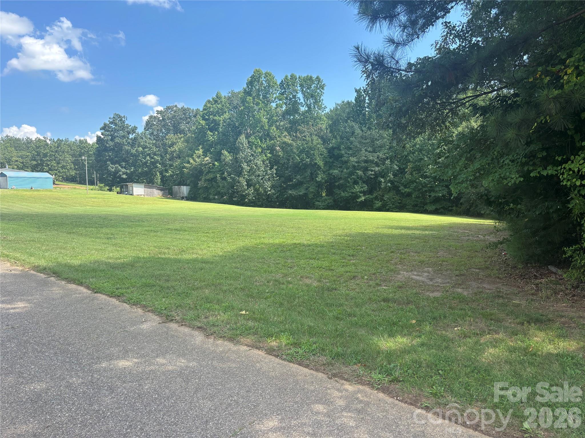 3557 Gladden Drive Property Photo 6