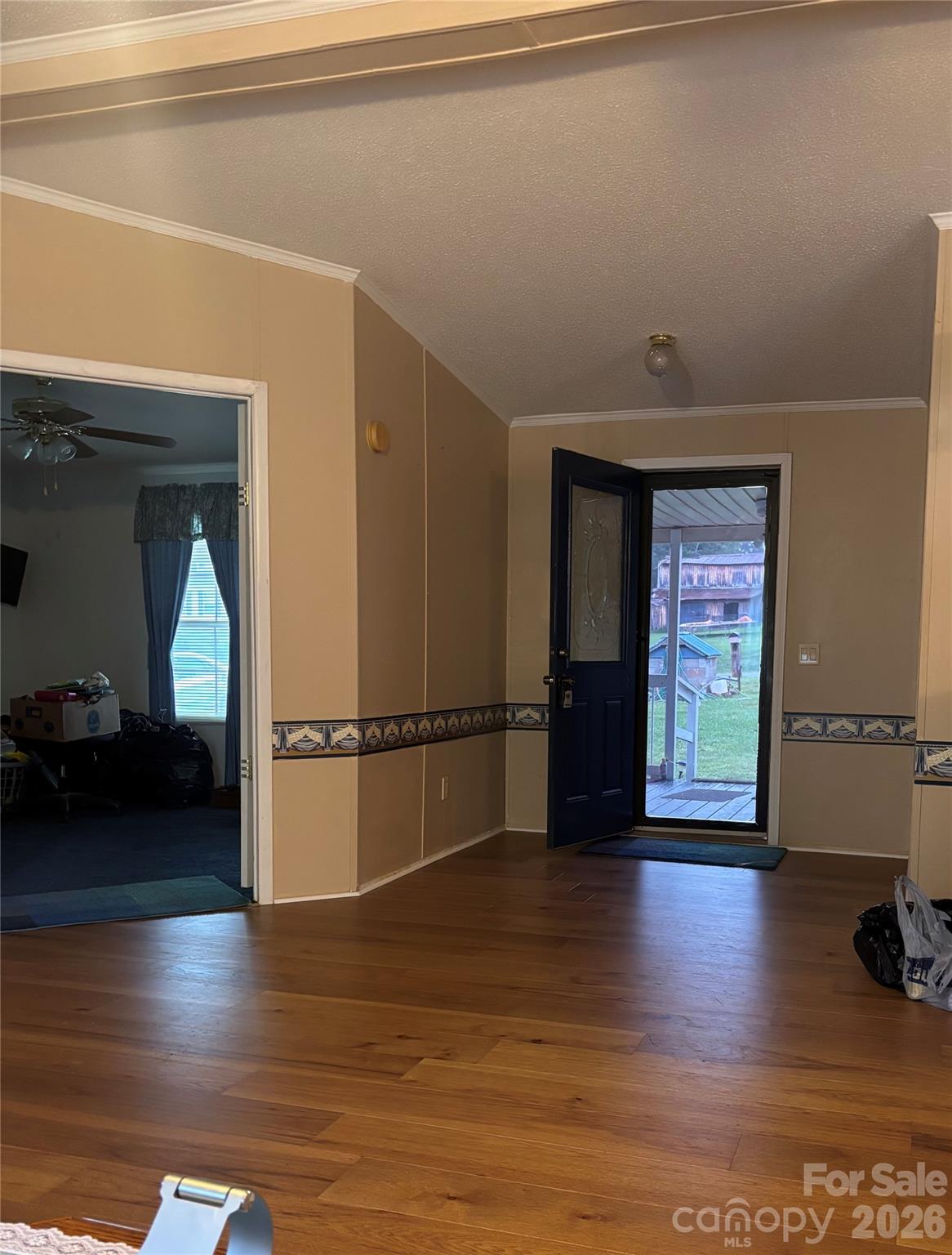 3557 Gladden Drive Property Photo 11