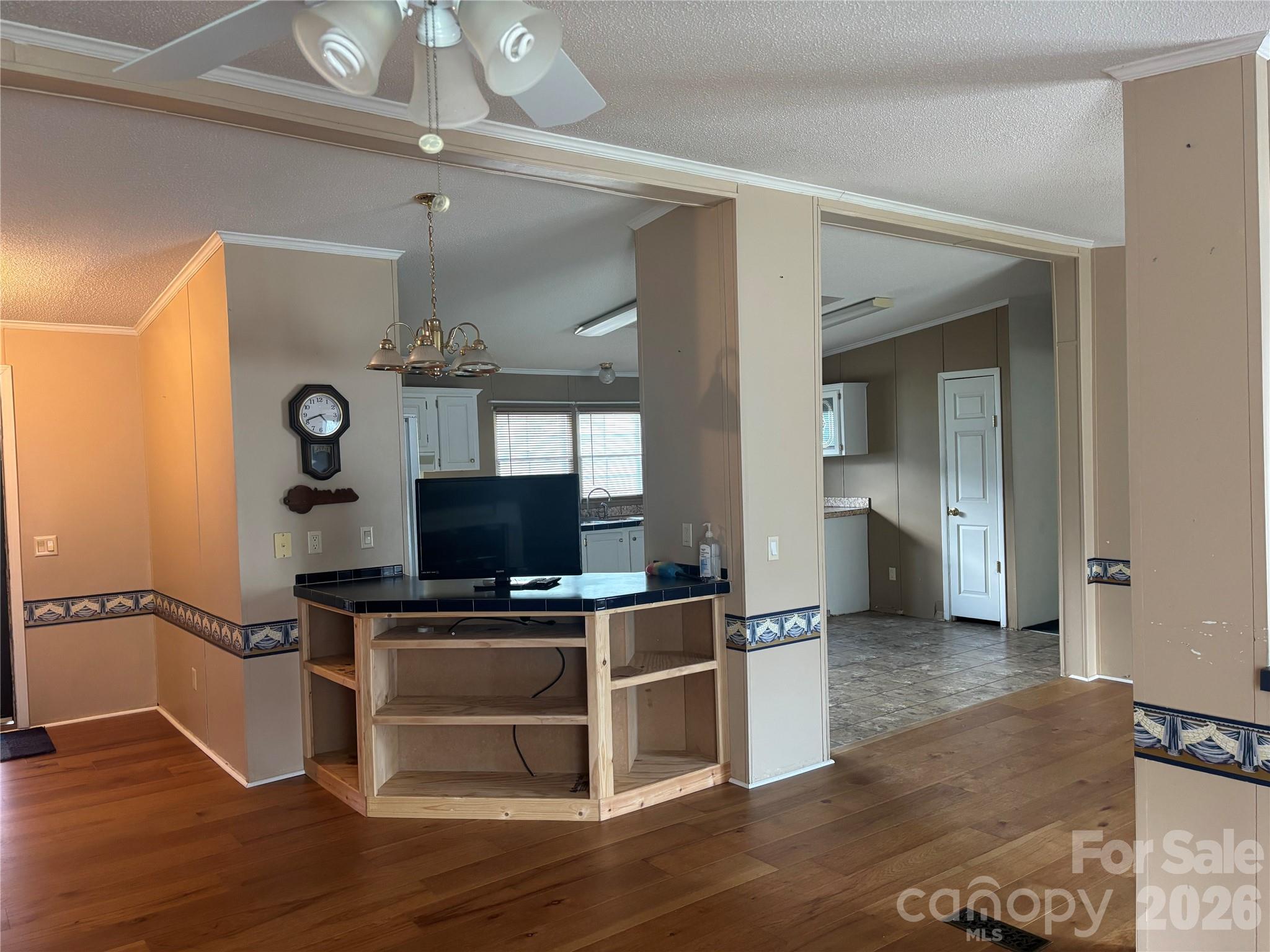 3557 Gladden Drive Property Photo 12