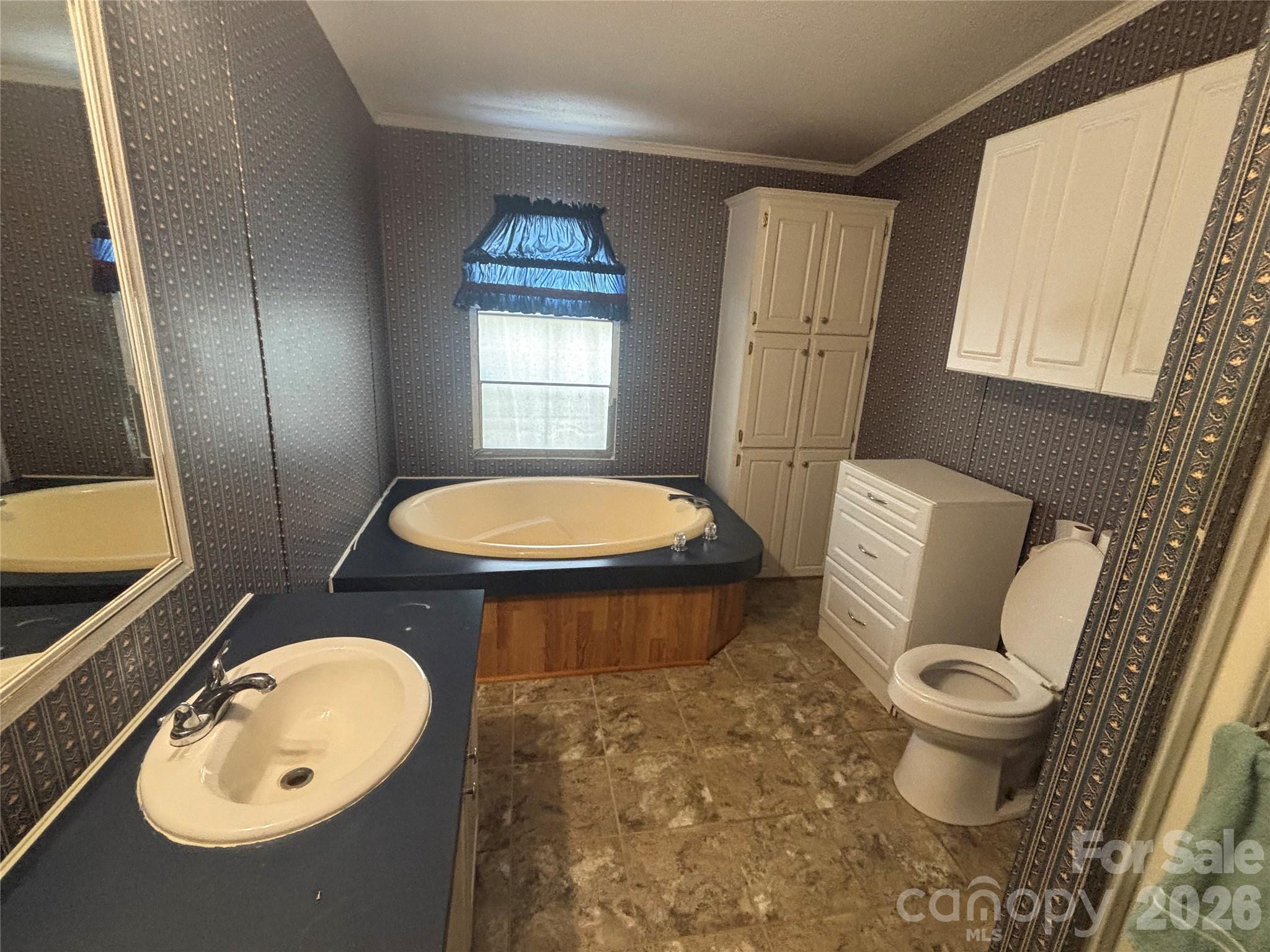 3557 Gladden Drive Property Photo 22